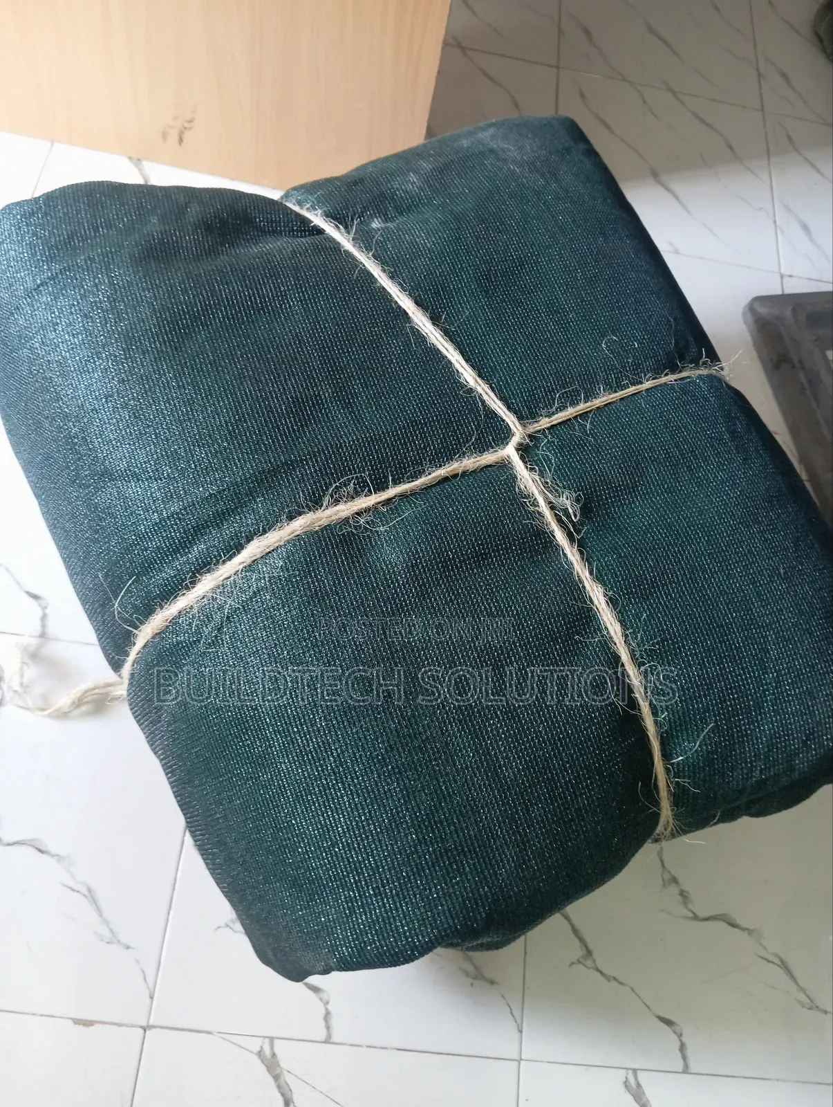Heavy-Duty Dark Green Privacy Net 90%
