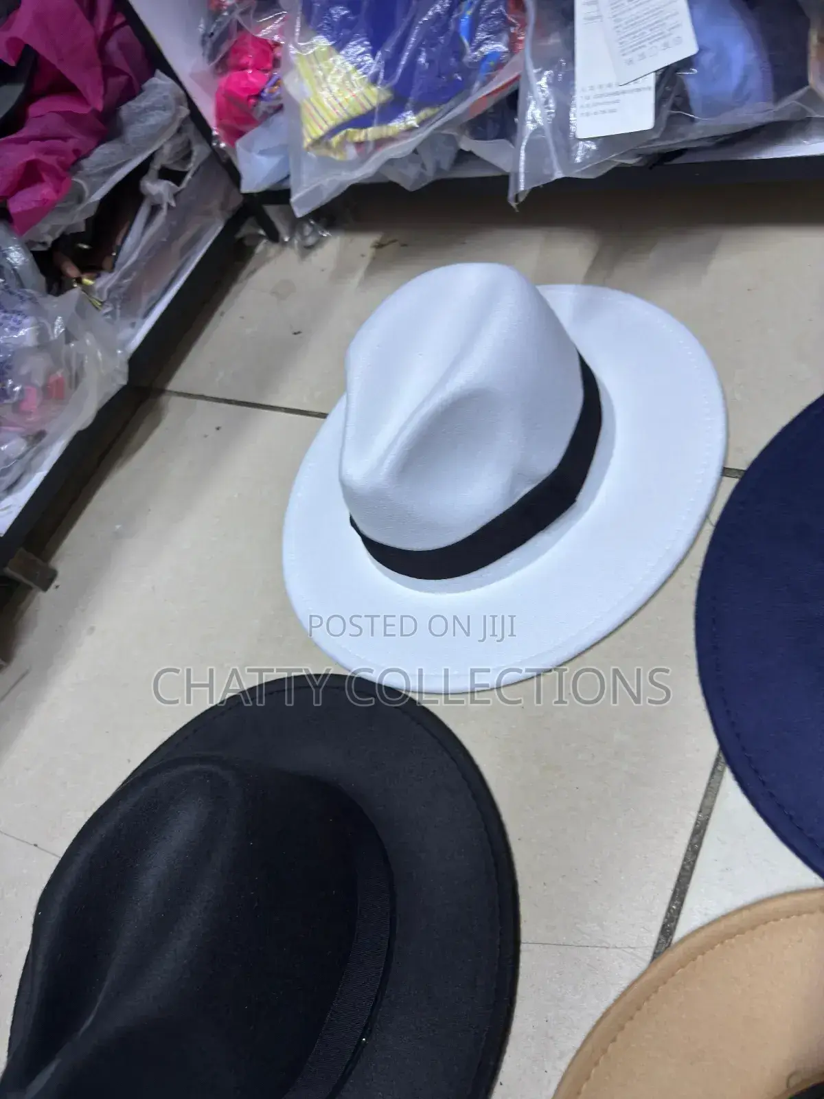 White Unisex Wide Brim Fedora Hats With Black Ribbon