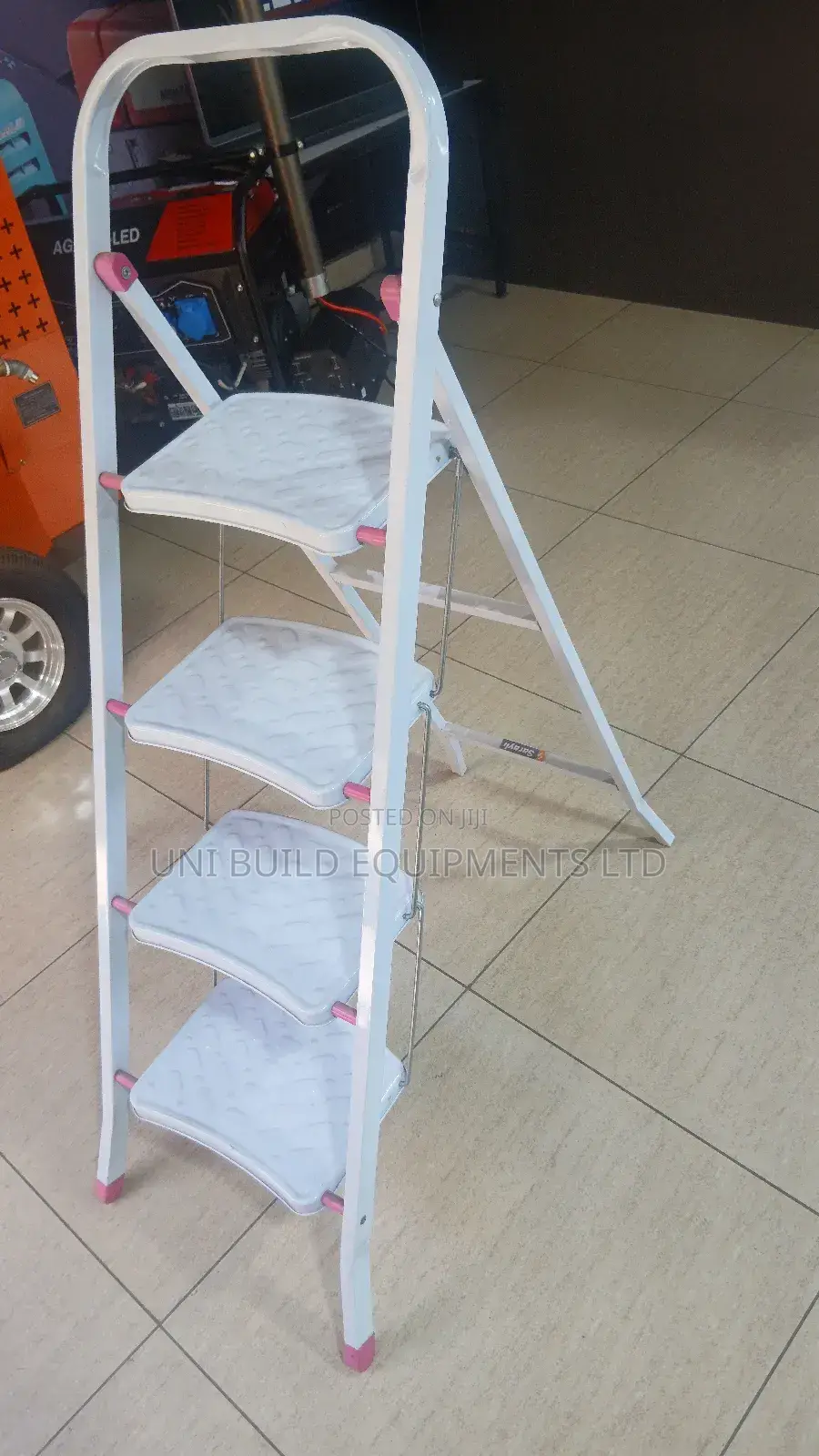4 Steps Sarayli Metal Practical Ladder
