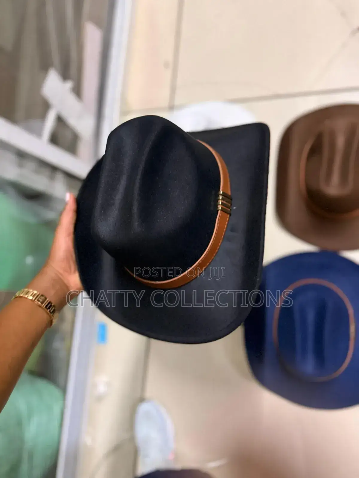 Black Timeless Unisex Cowboy Hat Cowgirl Hat With Gold Chain