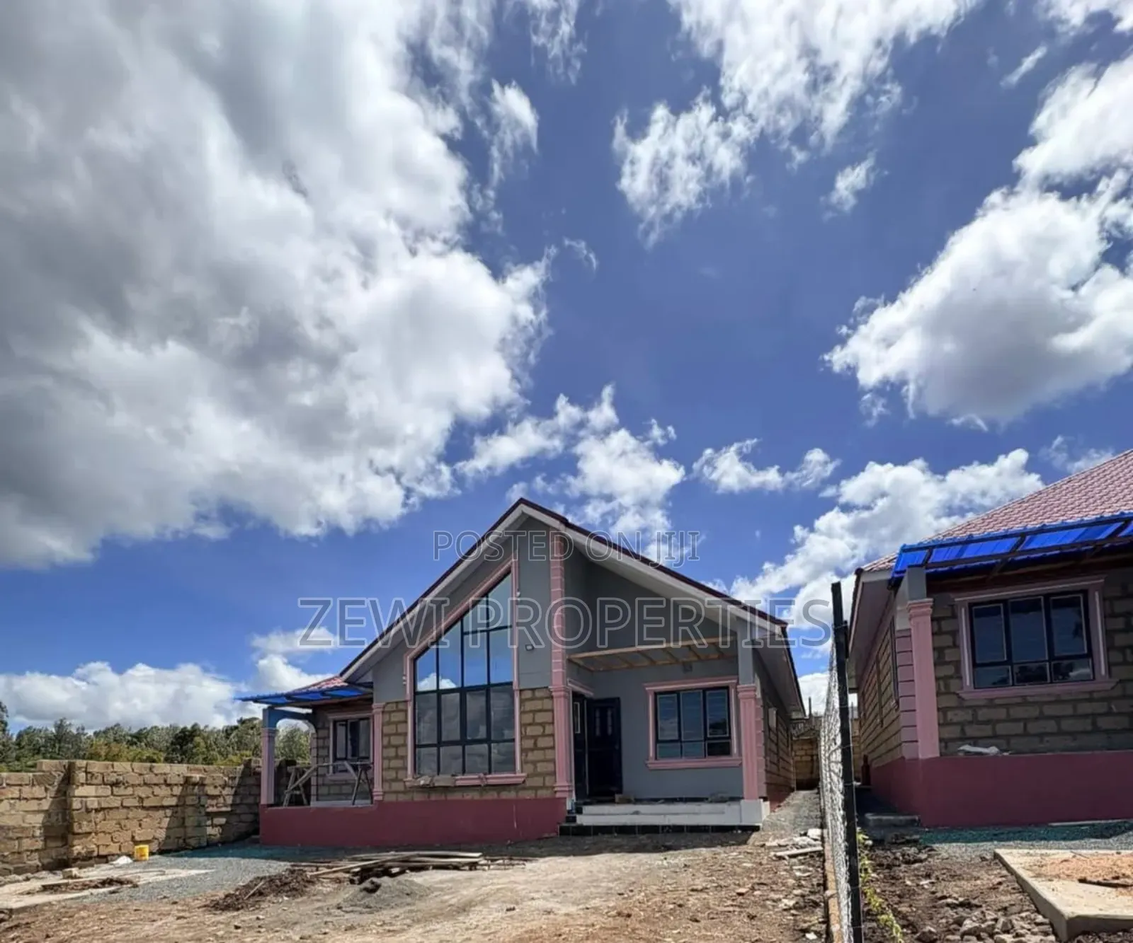 3bdrm Bungalow in Oluulua for sale