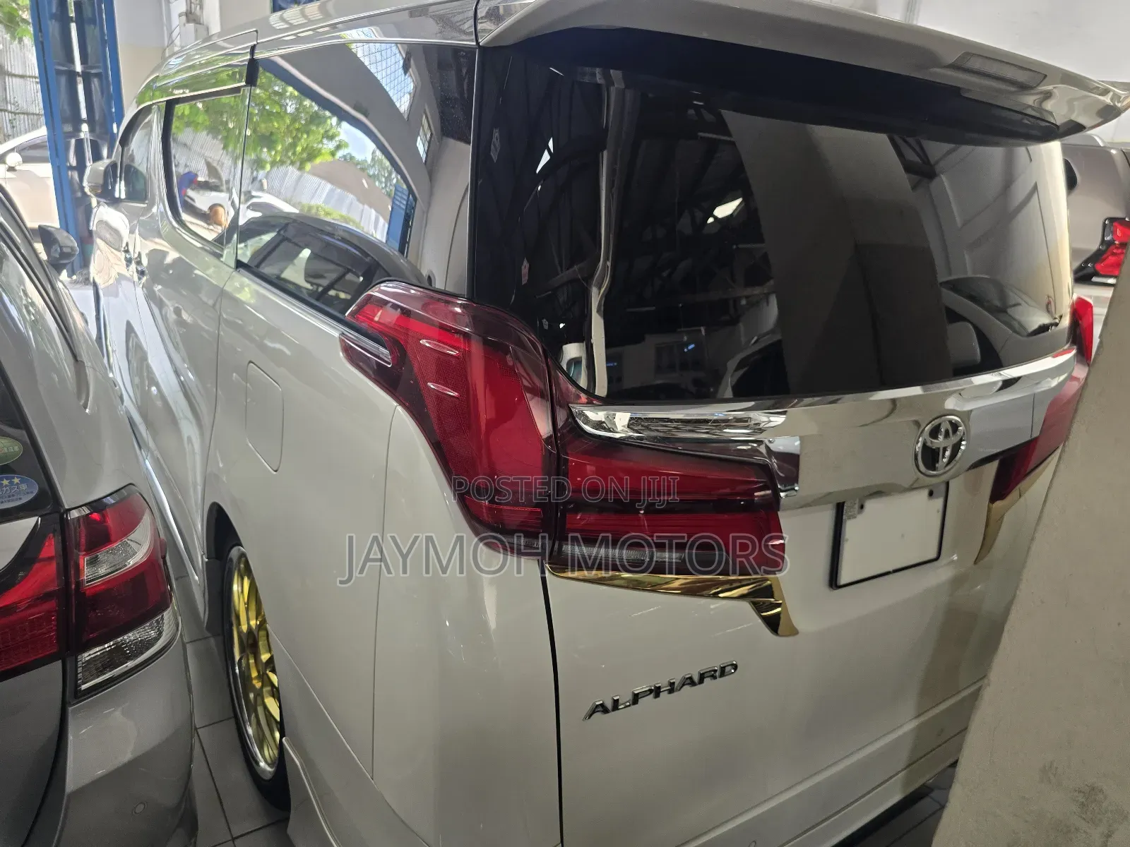 Toyota Alphard 2019 Pearl