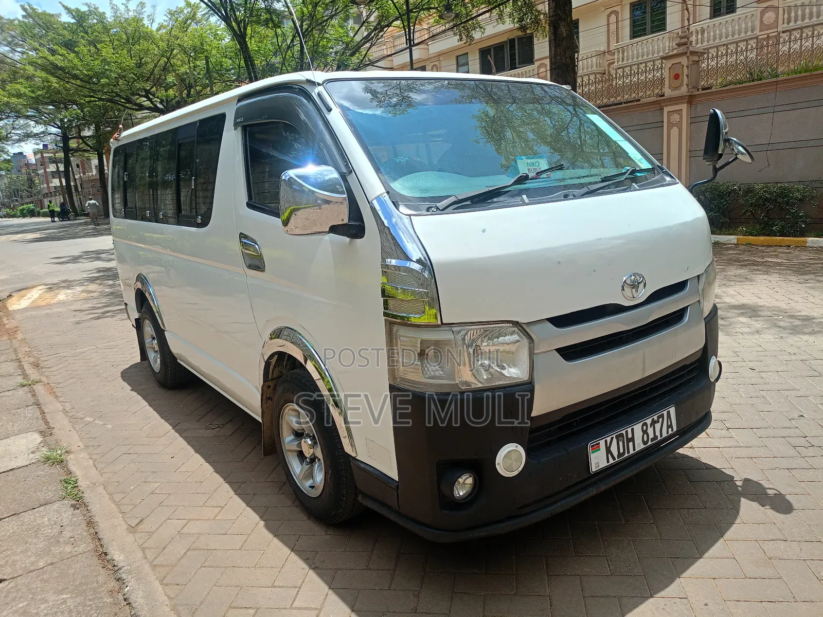 Toyota HiAce 2014 White