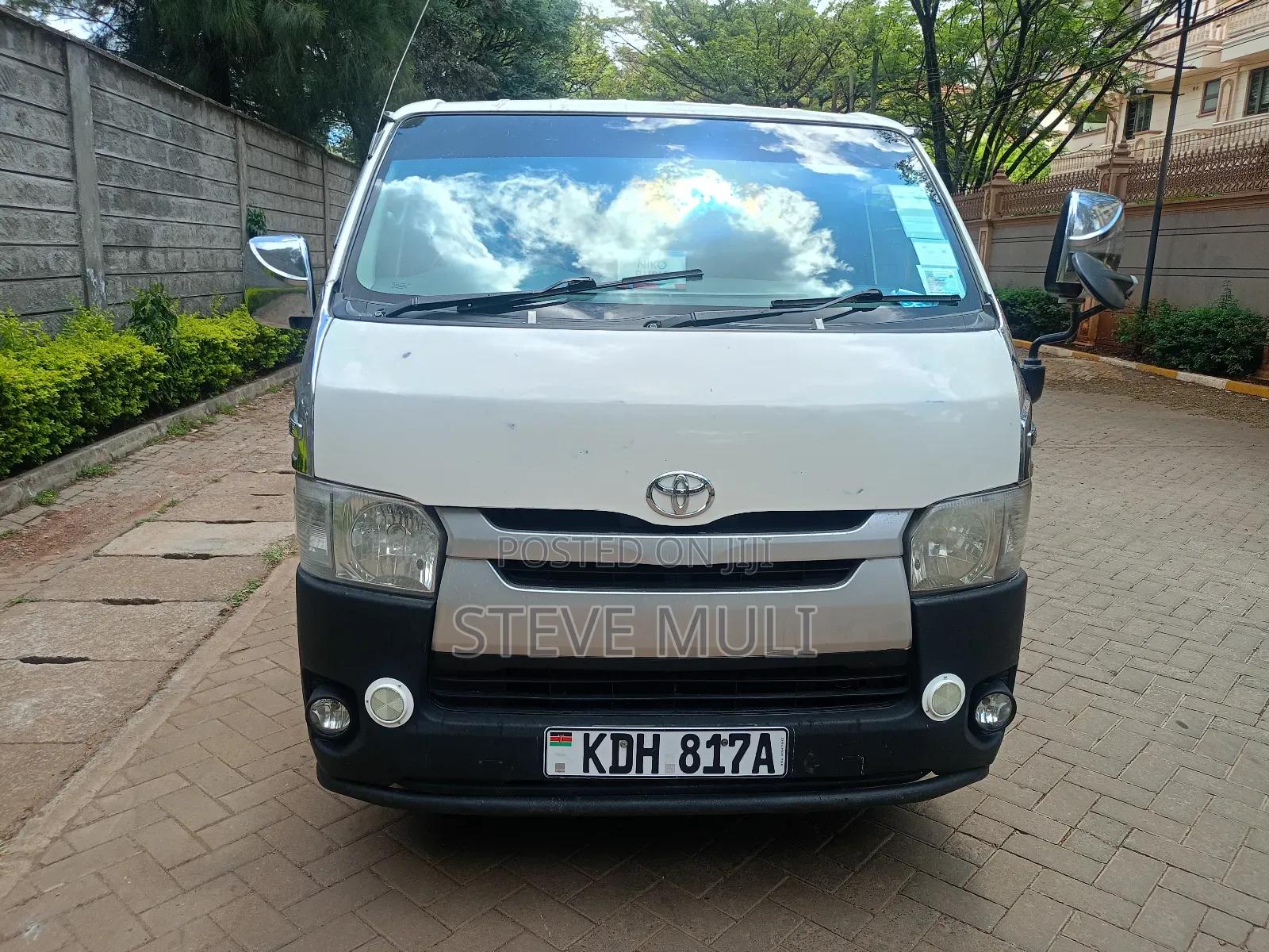 Toyota HiAce 2014 White