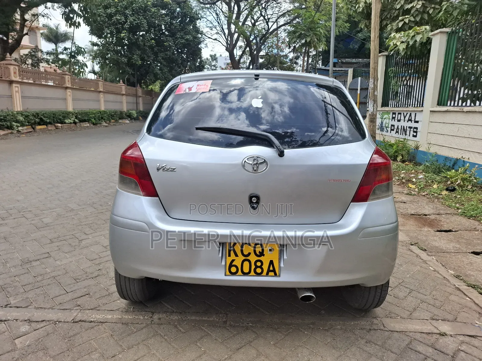 Toyota Vitz 1.3 FWD 5dr 2010 Silver