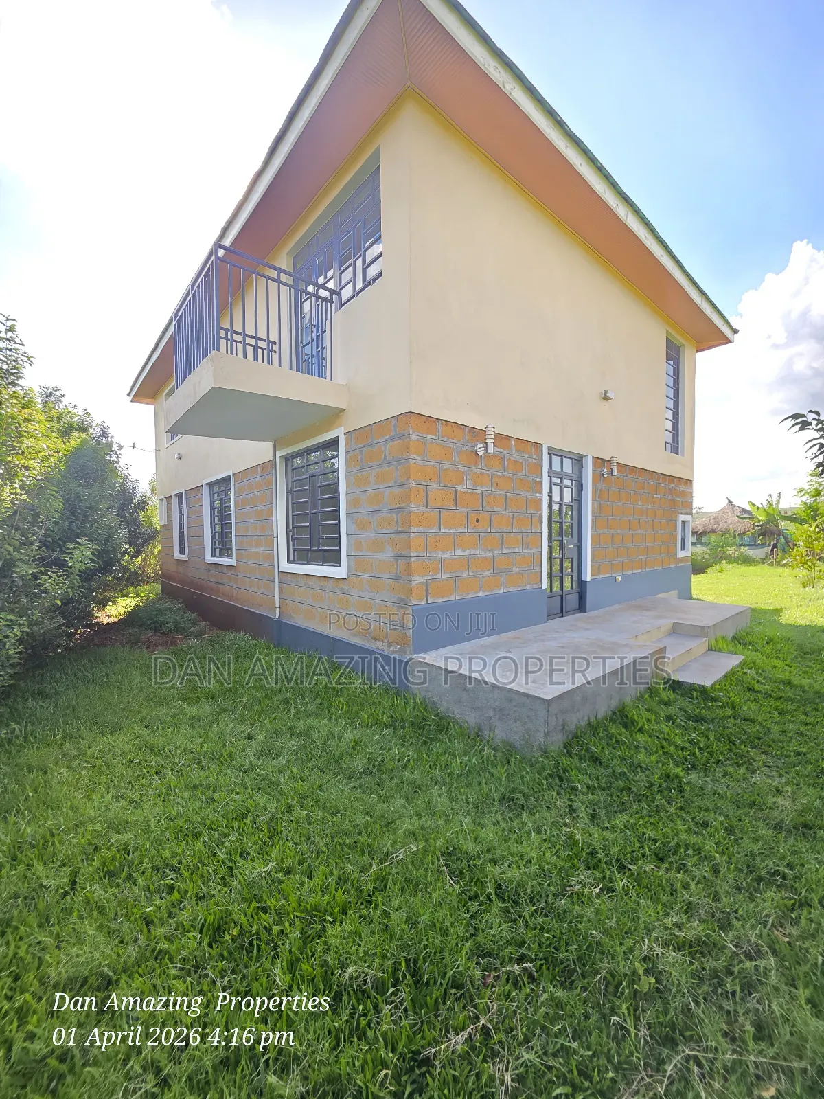 4bdrm Maisonette in Kimuka On 1/4 Acre, Kibiku for sale