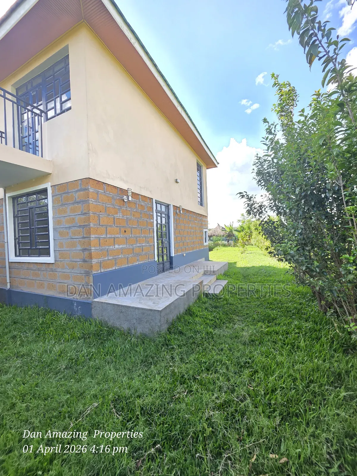 4bdrm Maisonette in Kimuka On 1/4 Acre, Kibiku for sale