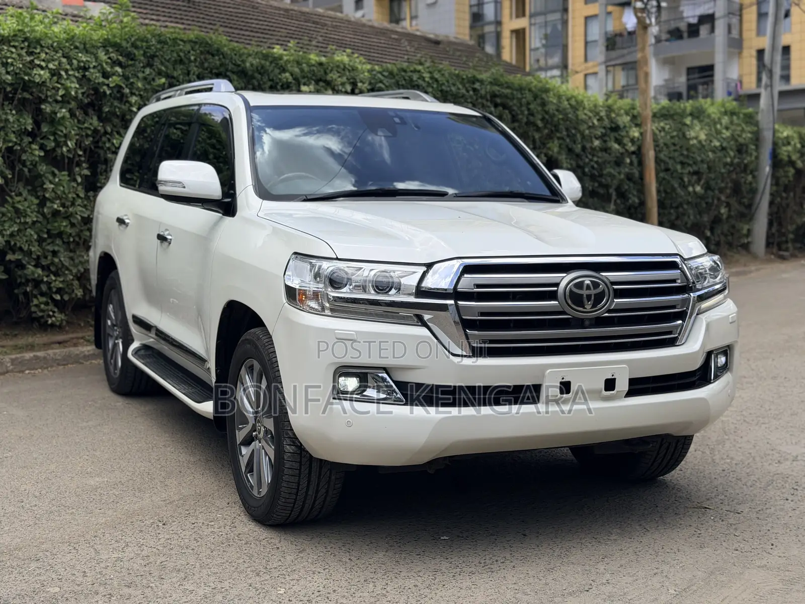Toyota Land Cruiser 4.6 V8 ZX 2016 White