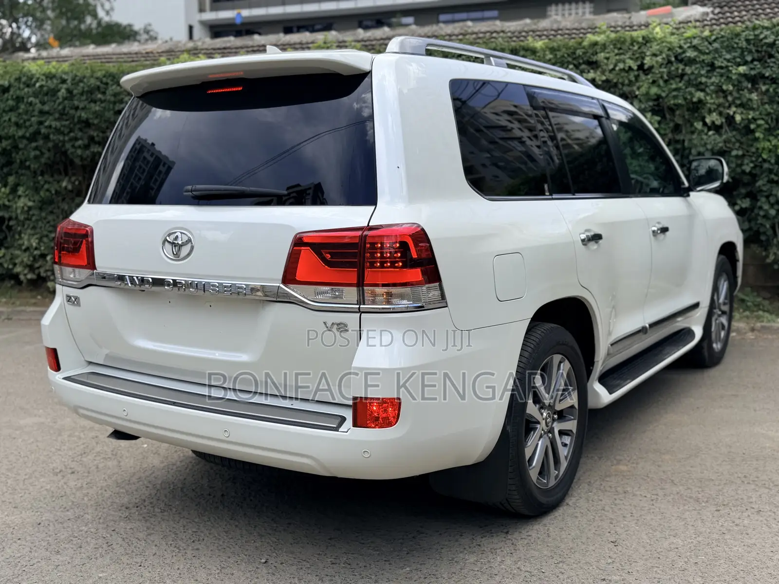 Toyota Land Cruiser 4.6 V8 ZX 2016 White