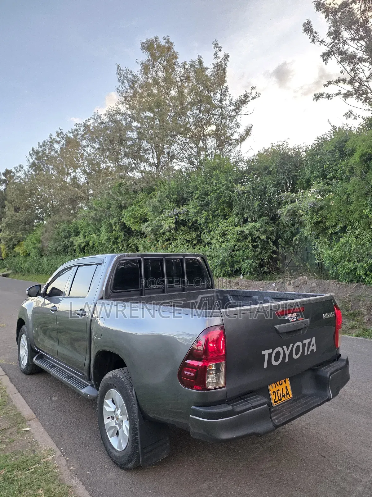 Toyota Hilux 2019 Gray
