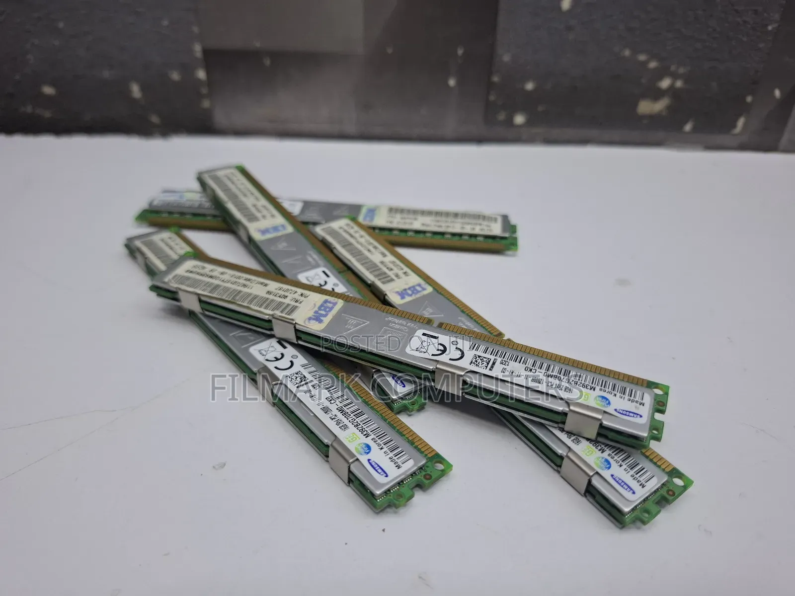 Ibm 90y3159 16gb 2rx4 Pc3-12800r-11-11-N1-D3 1.5v Rdimm for Server