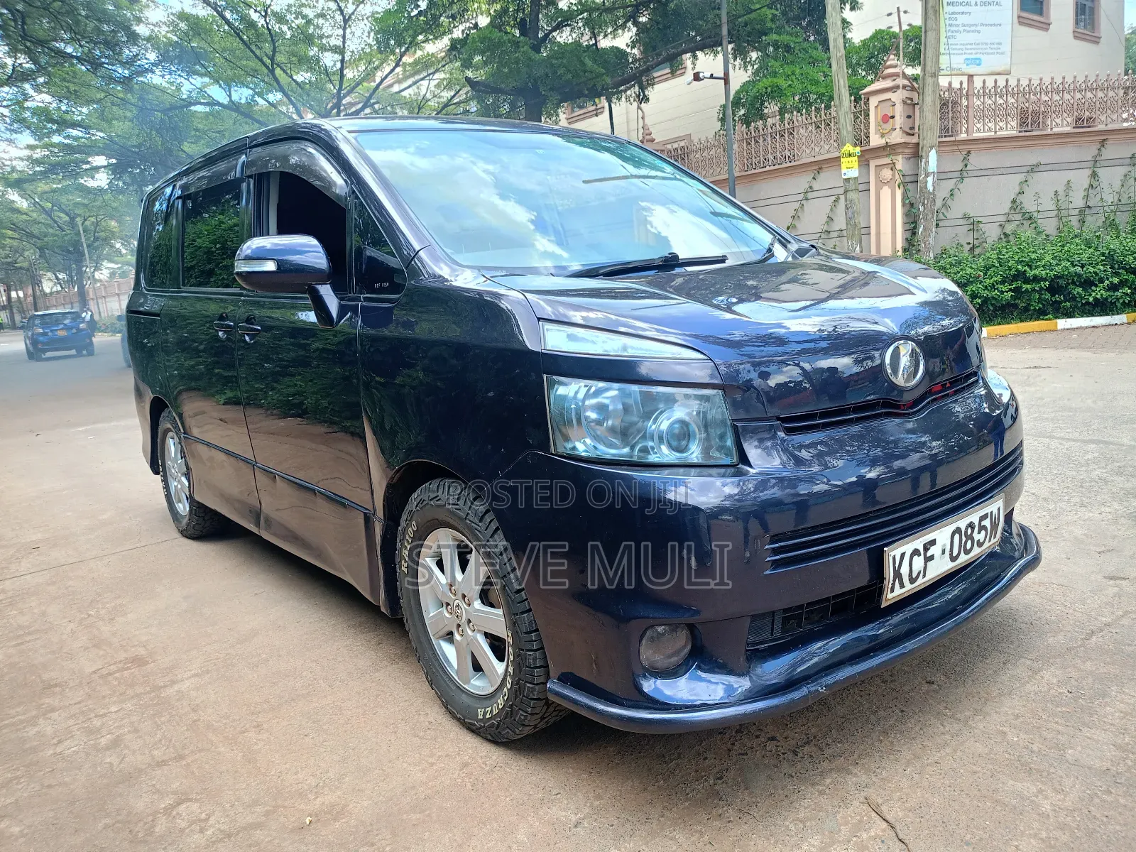 Toyota Voxy 2009 Purple