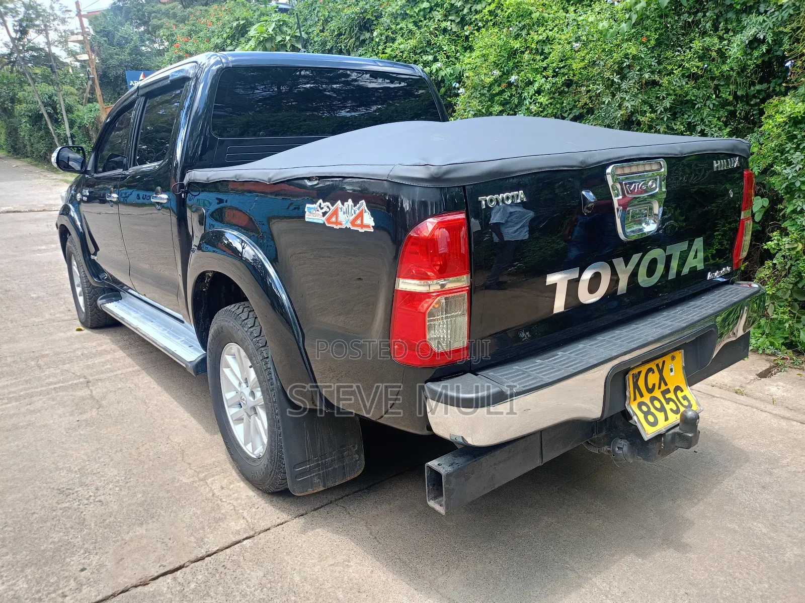 Toyota Hilux 2013 Matt Black