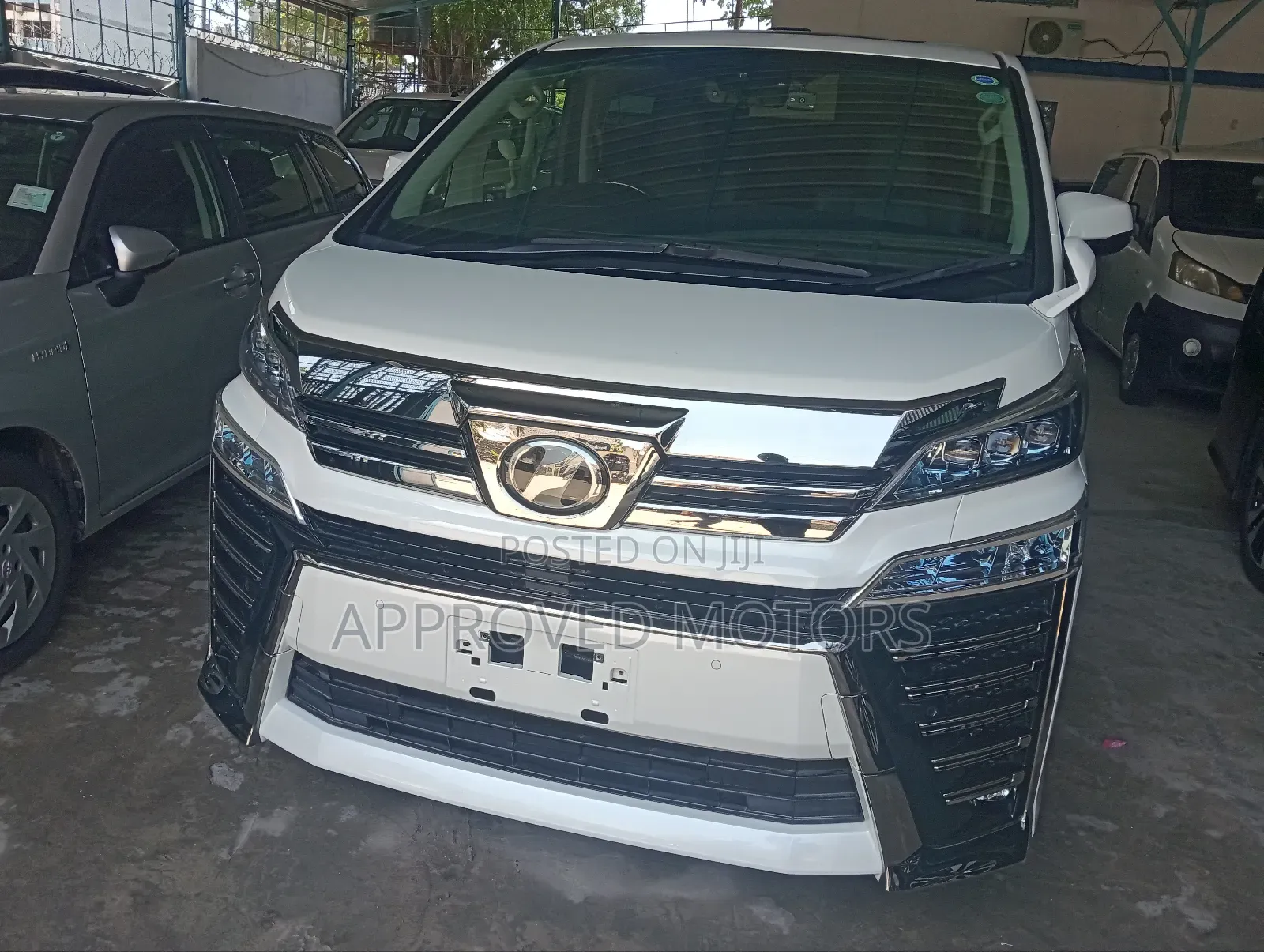 Toyota Alphard 2019 White