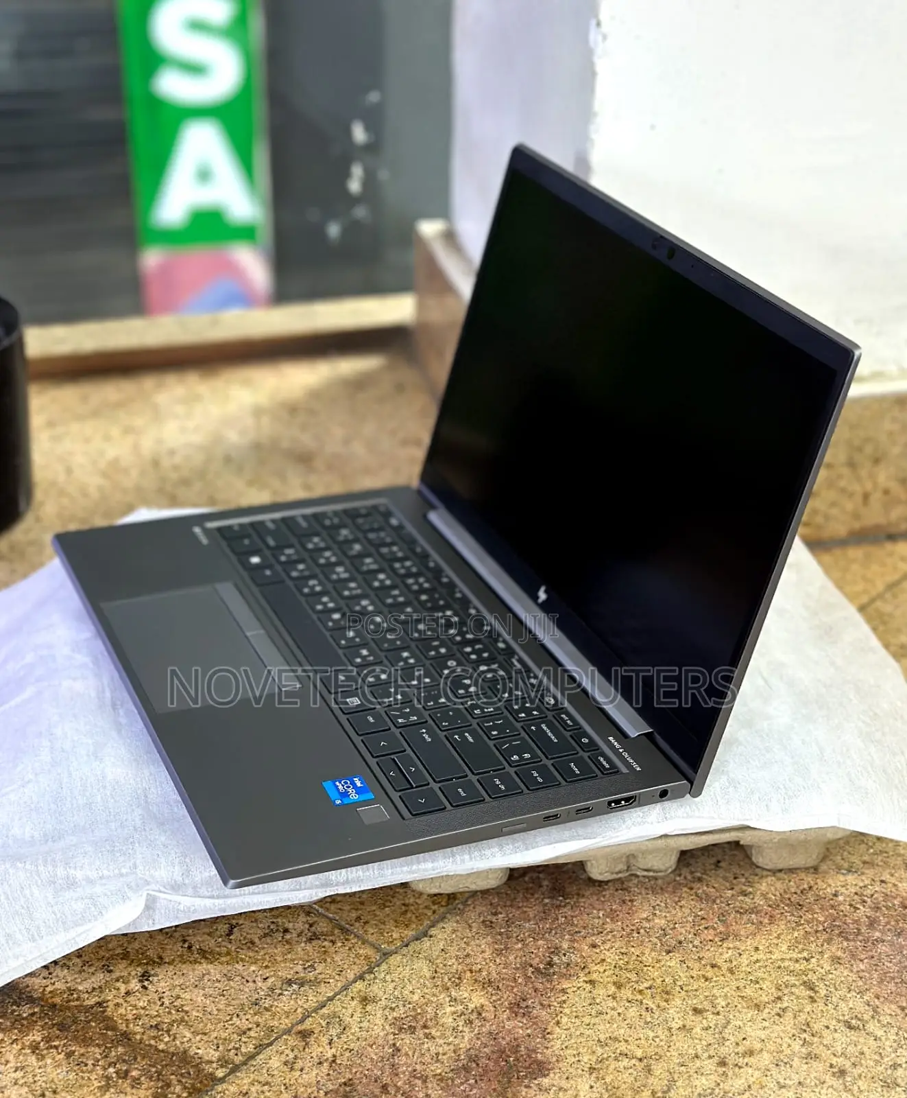 New Laptop HP ZBook Firefly G8 16GB Intel Core i5 SSD 1T