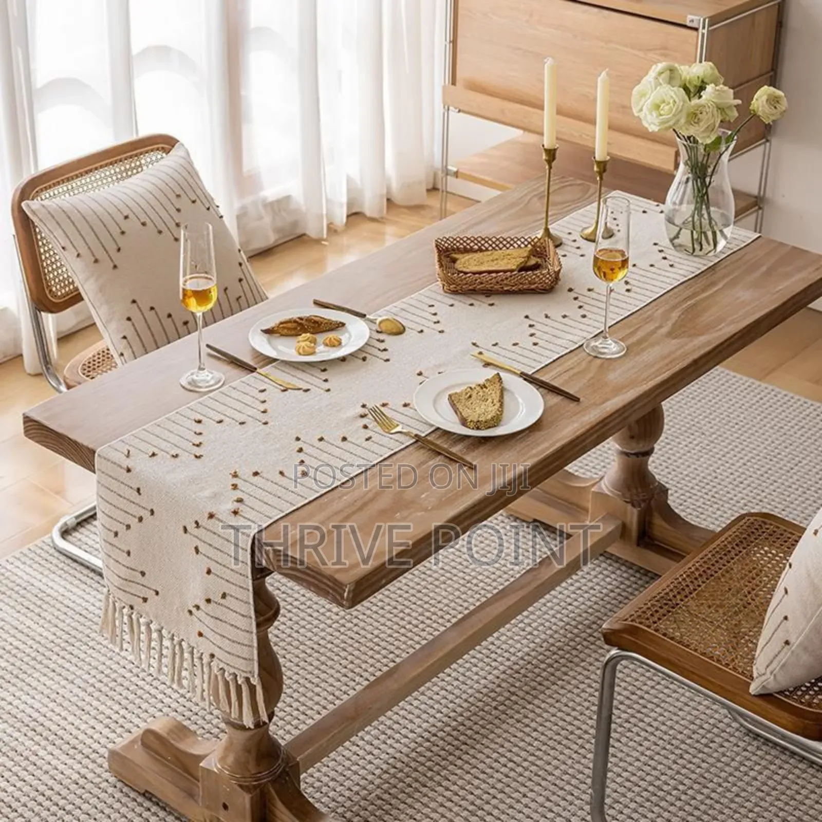 High Quality Matched Knotted Tassels Festival Table