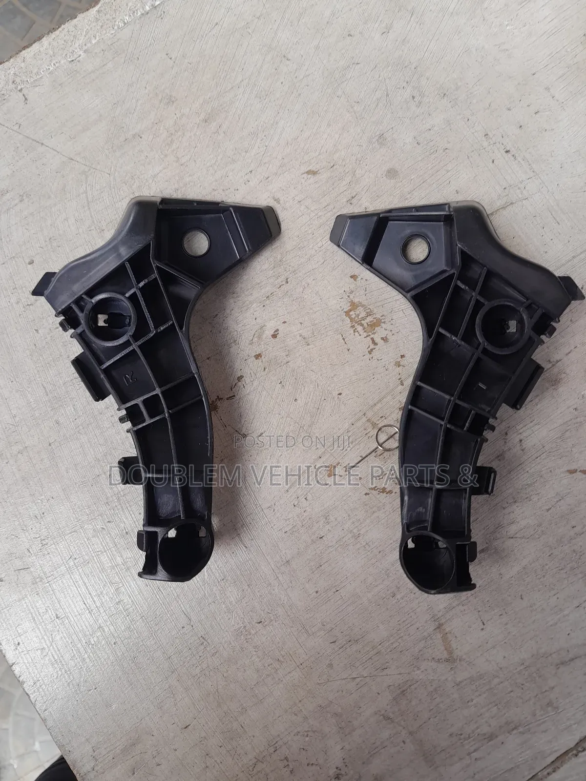 Front Bumper Slide/Bracket Toyota Corolla Nze 2005,2006 Sedan Zze,Zre