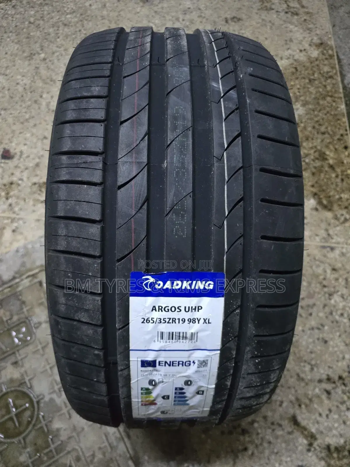 265 /35 R19 Roadking Tyres.