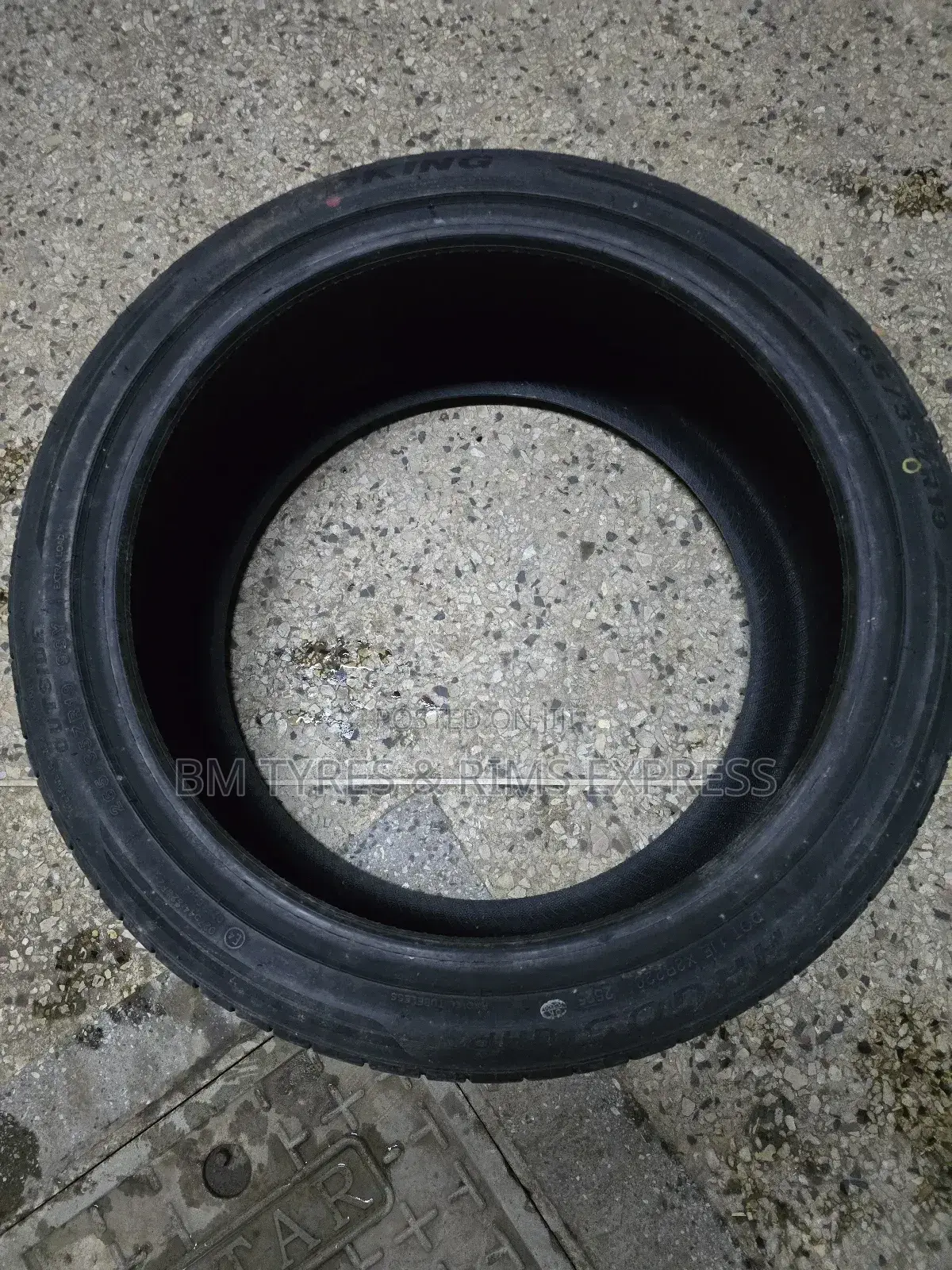 265 /35 R19 Roadking Tyres.