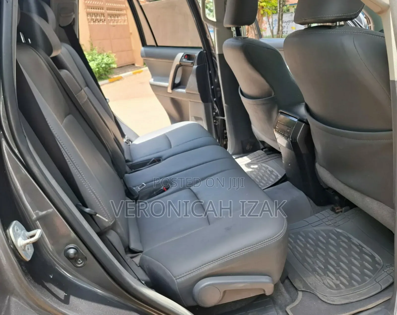 Toyota Land Cruiser Prado 2011 Black