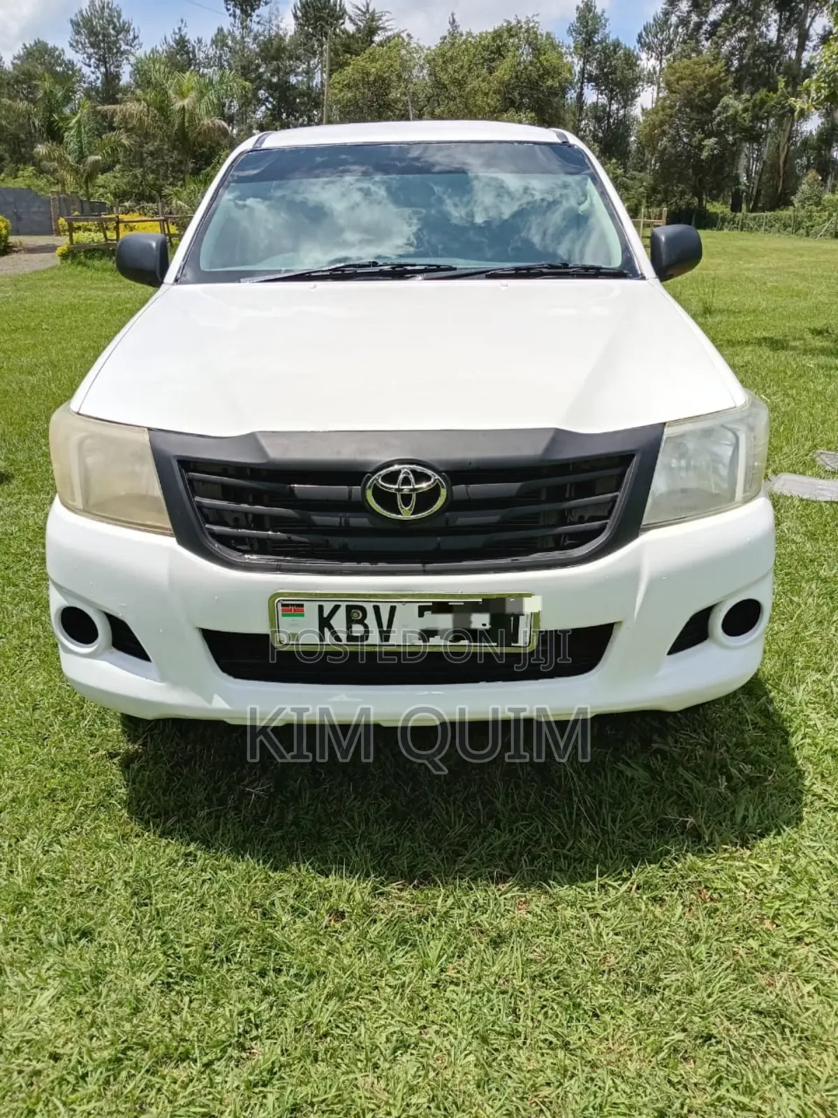 Toyota Hilux 2013 White