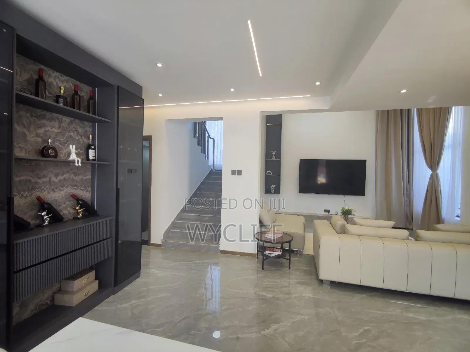 4bdrm Mansion in Karai for sale