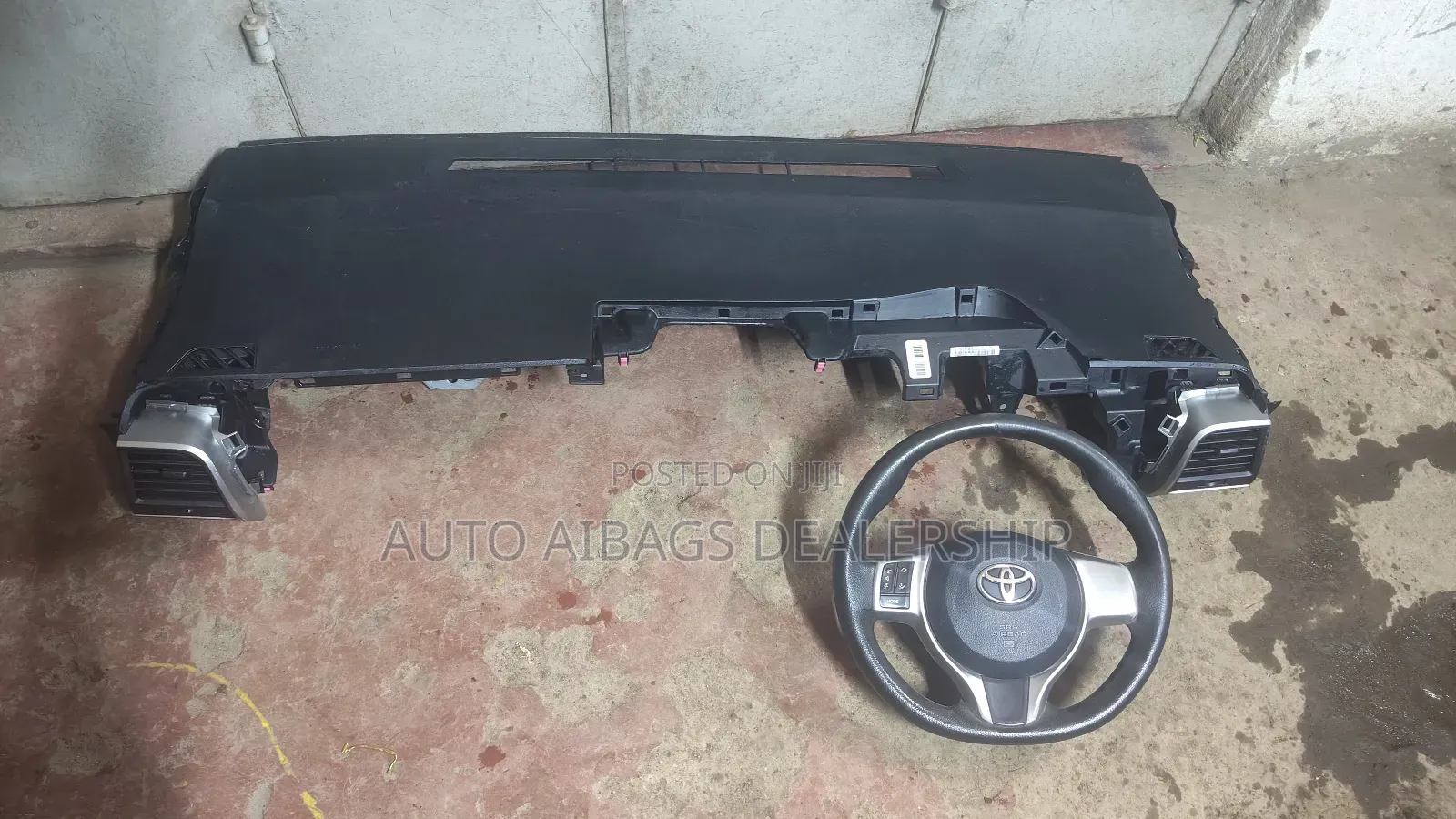 Ractis New Model Dashboard.