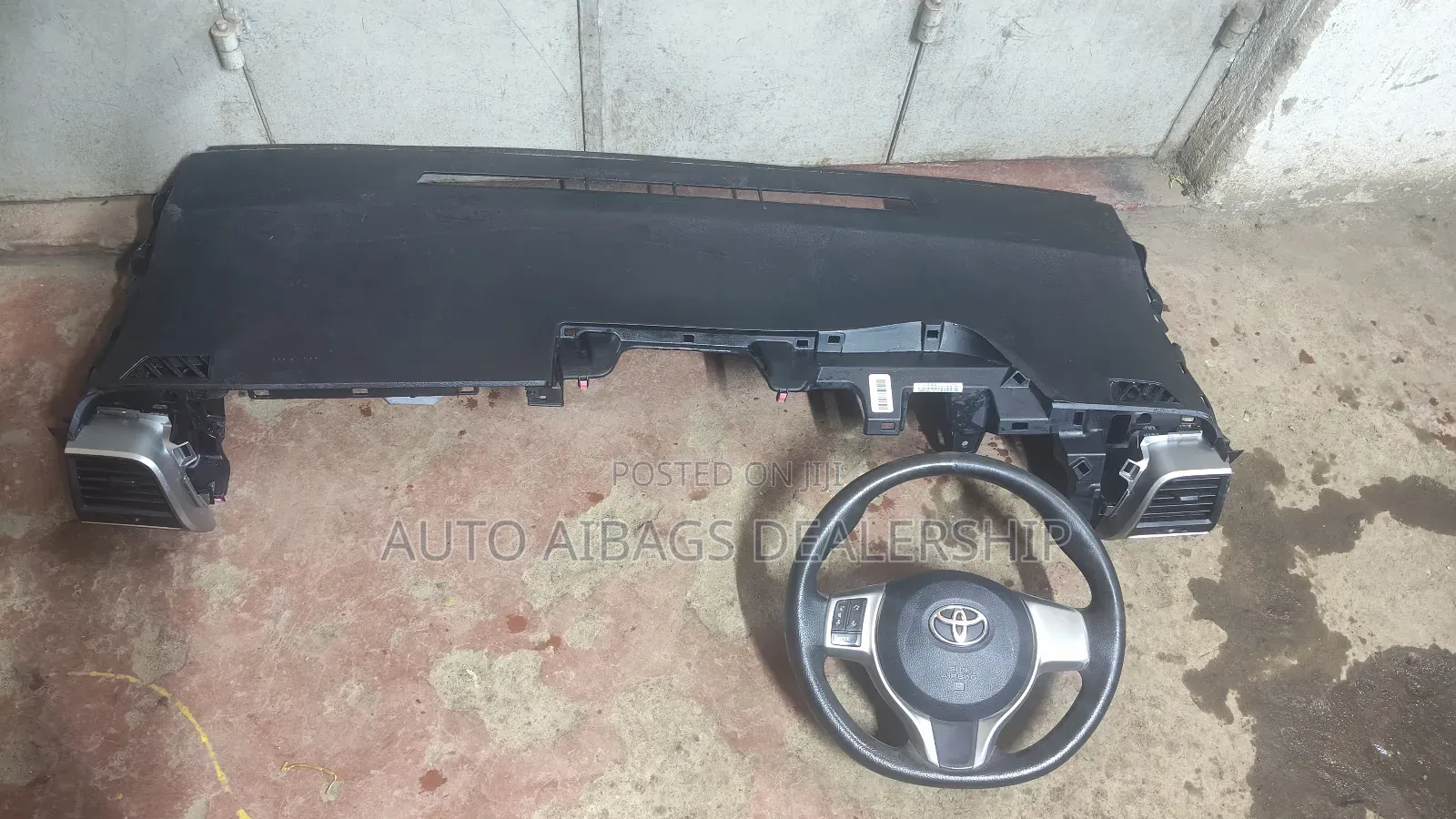 Ractis New Model Dashboard.