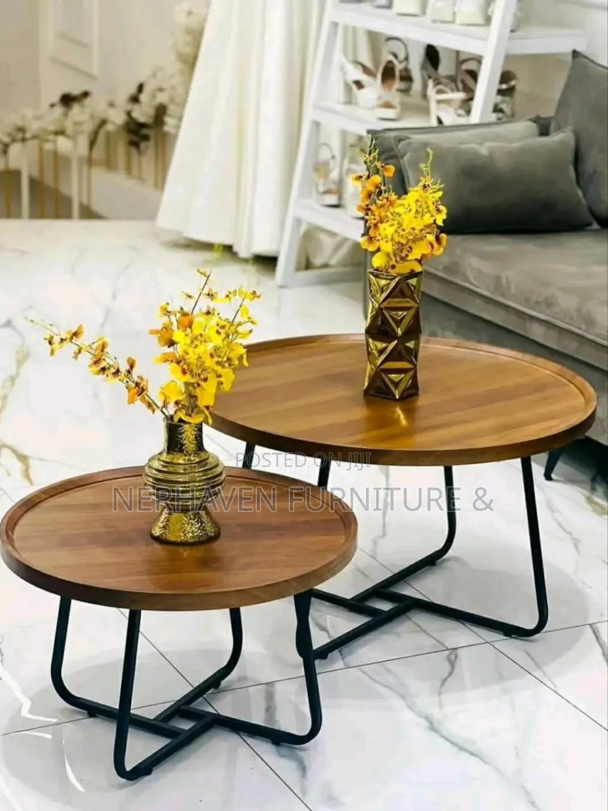 Round Coffee Table – Elegant Coffee Table