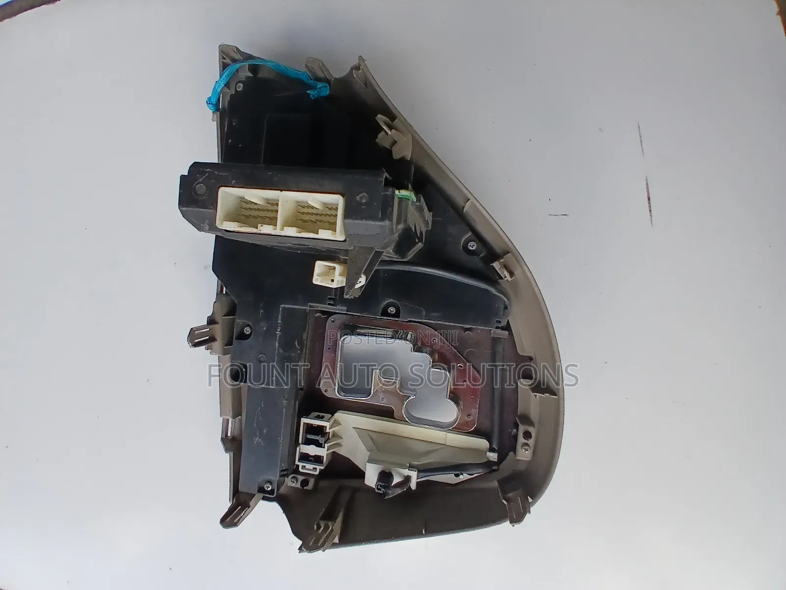 Toyota Isis 2006 a/C Control Panel
