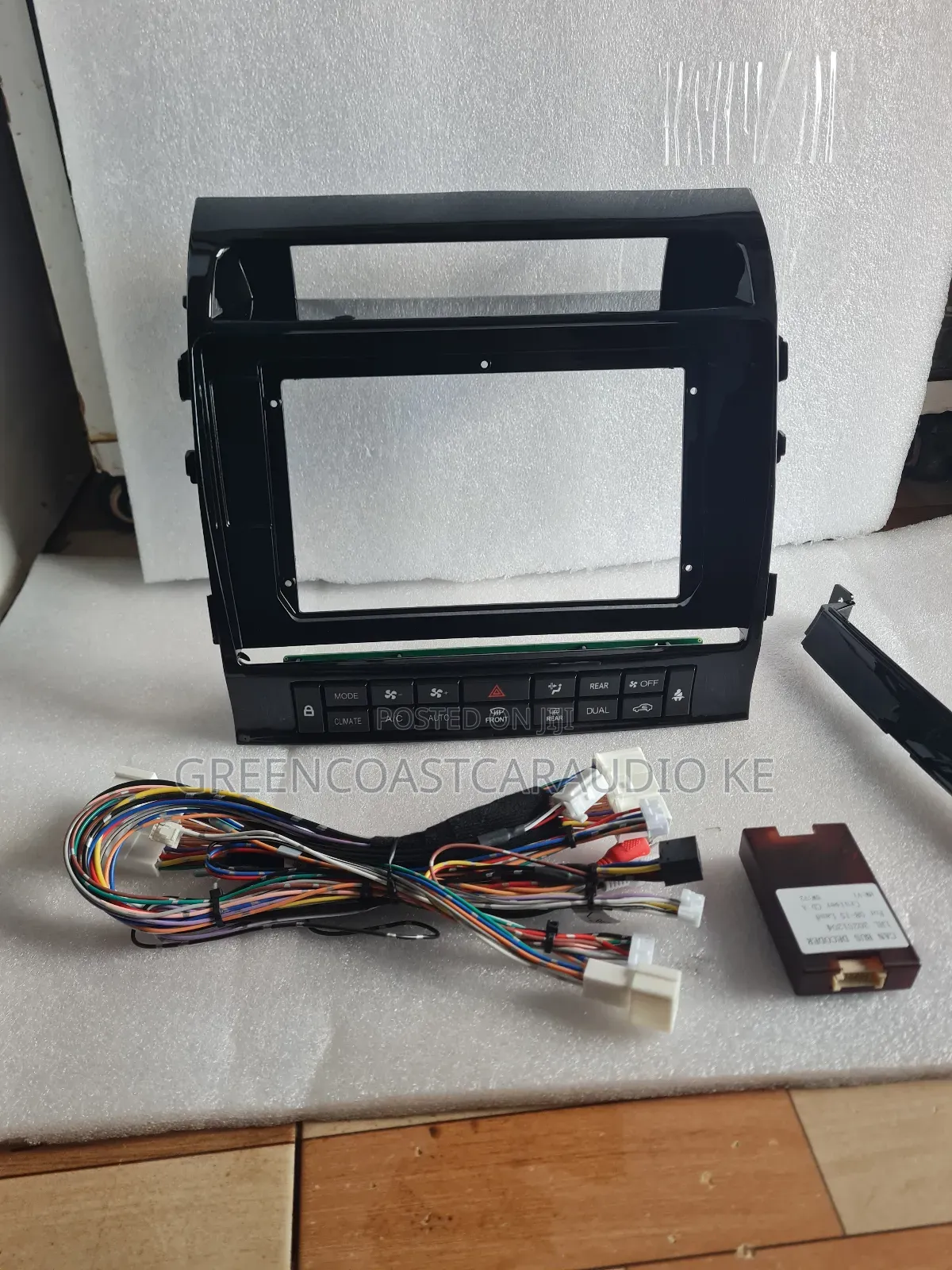 Toyota Landcruiser Lc200 (V8)2007+ Android Radio Console, and Canbus