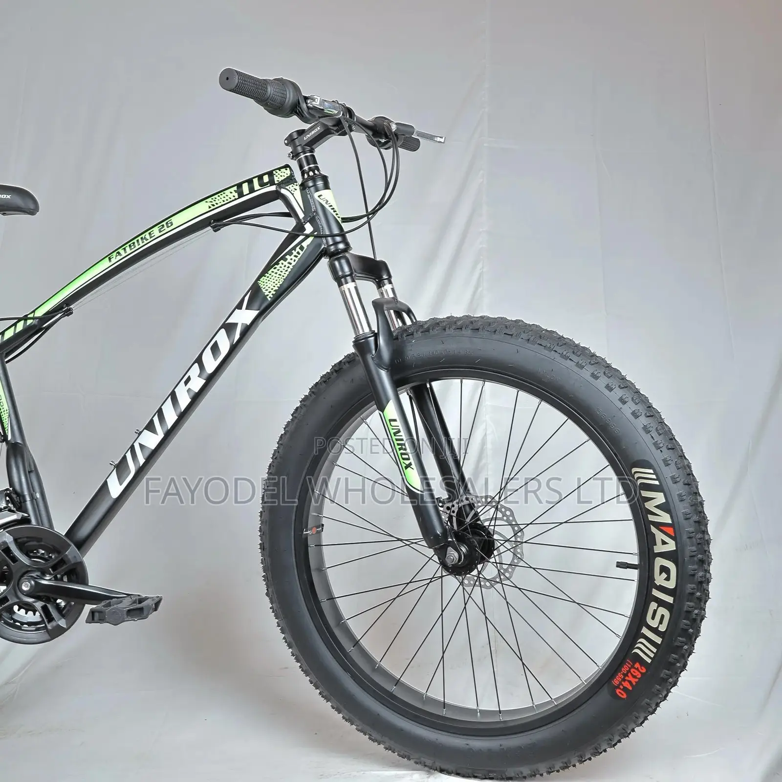 Premium Fat Bike MTB Bicycle Size 26*4.0 for Off-Road Riding