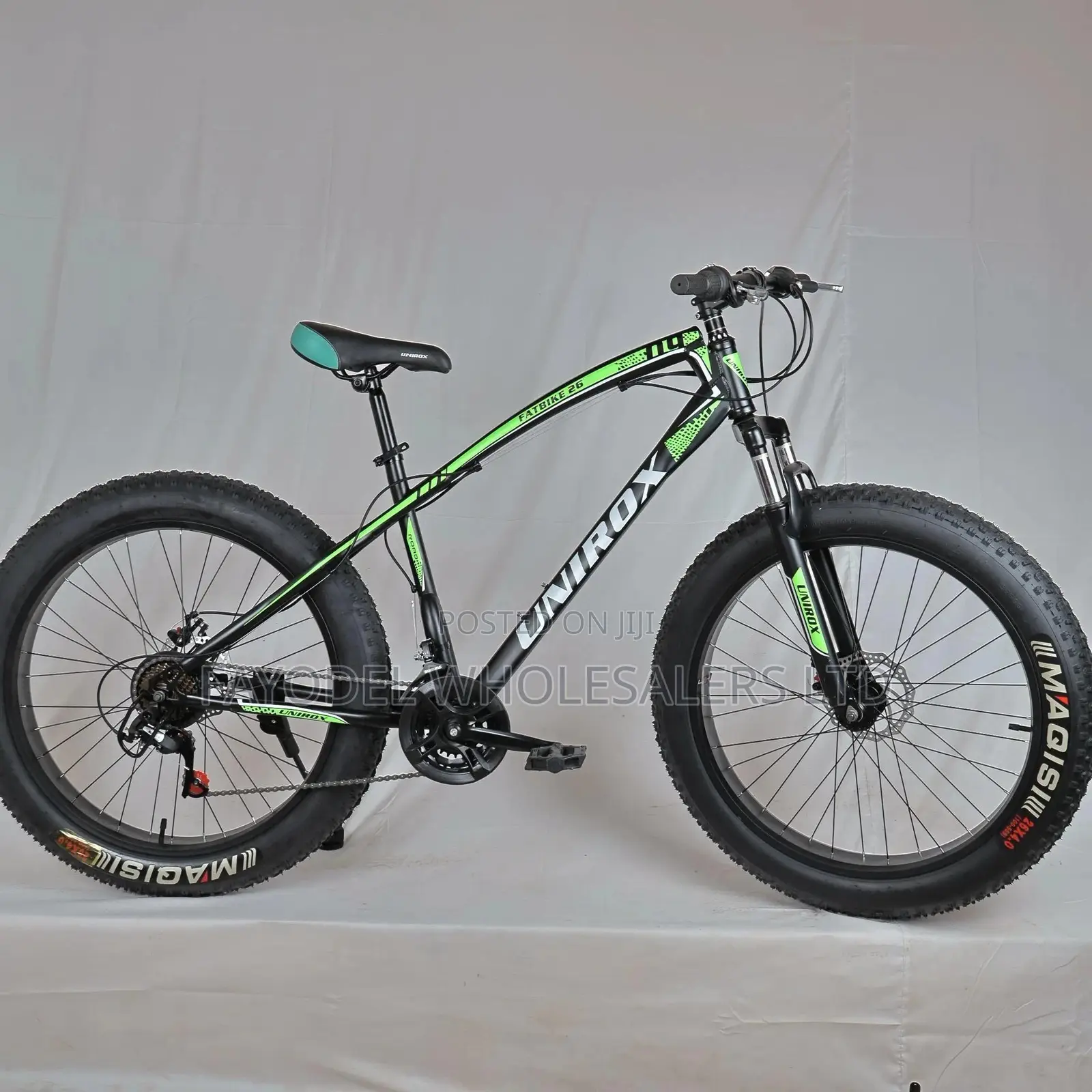 High Performance Fat Bike MTB Bicycle Size 26*4.0 With Disc Brakes