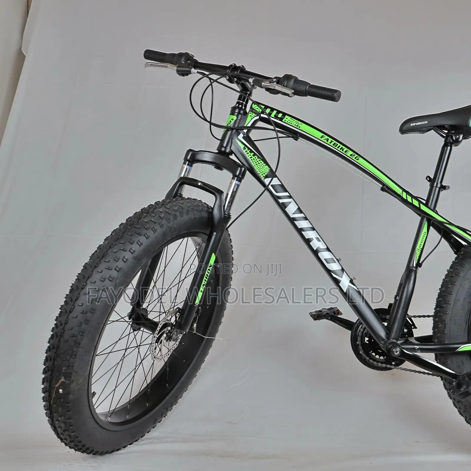 All Terrain Fat Bike MTB Bicycle Size 26*4.0 With Wide Tires