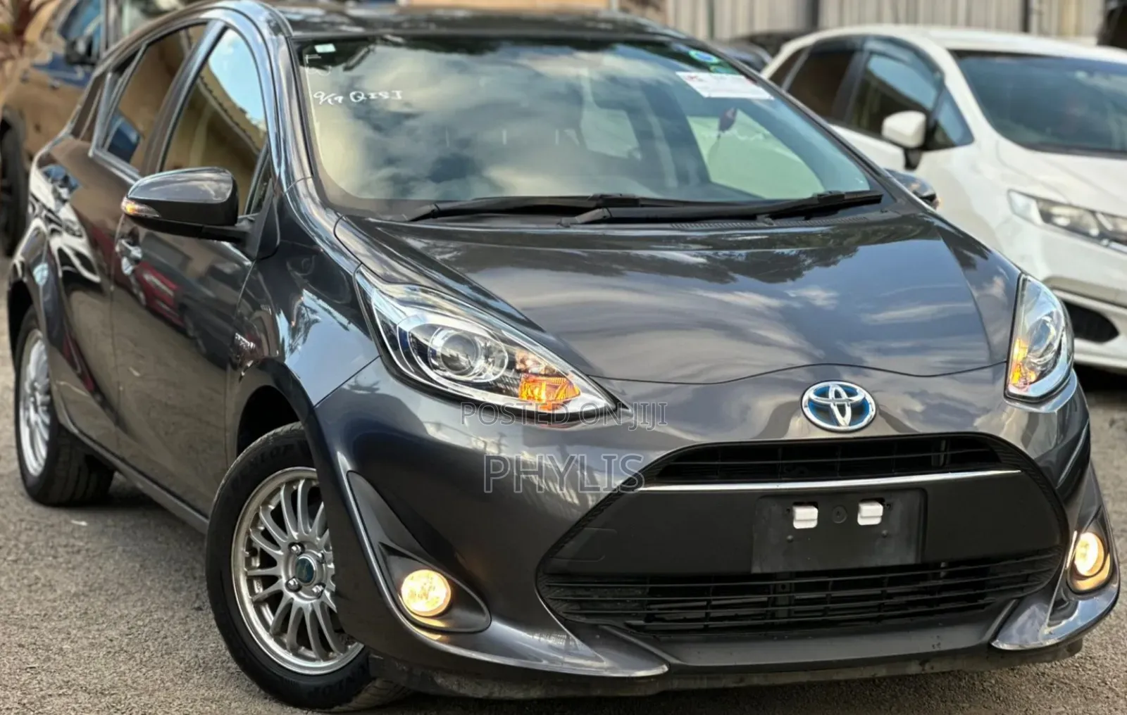 Toyota Aqua 2019 Gray