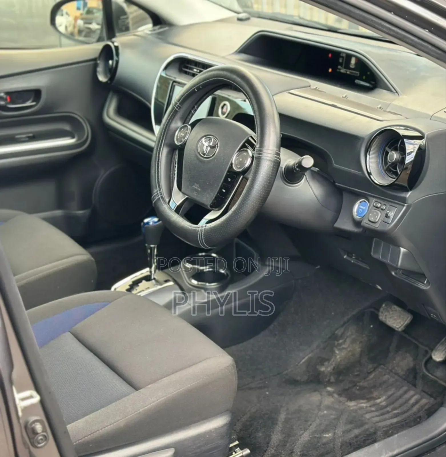 Toyota Aqua 2019 Gray
