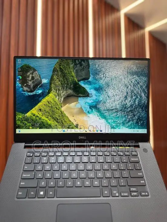 New Laptop Dell Precision 5530 16GB Intel Core i5 SSD 256GB
