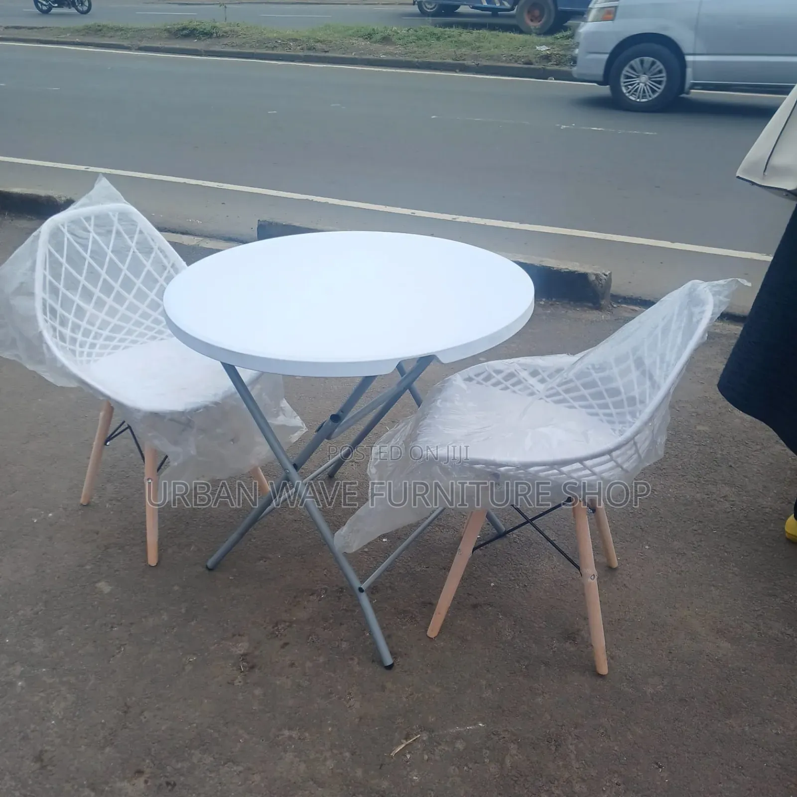 Back Meshed Outdoor Balcony Plastic Eams Chairs and Tables