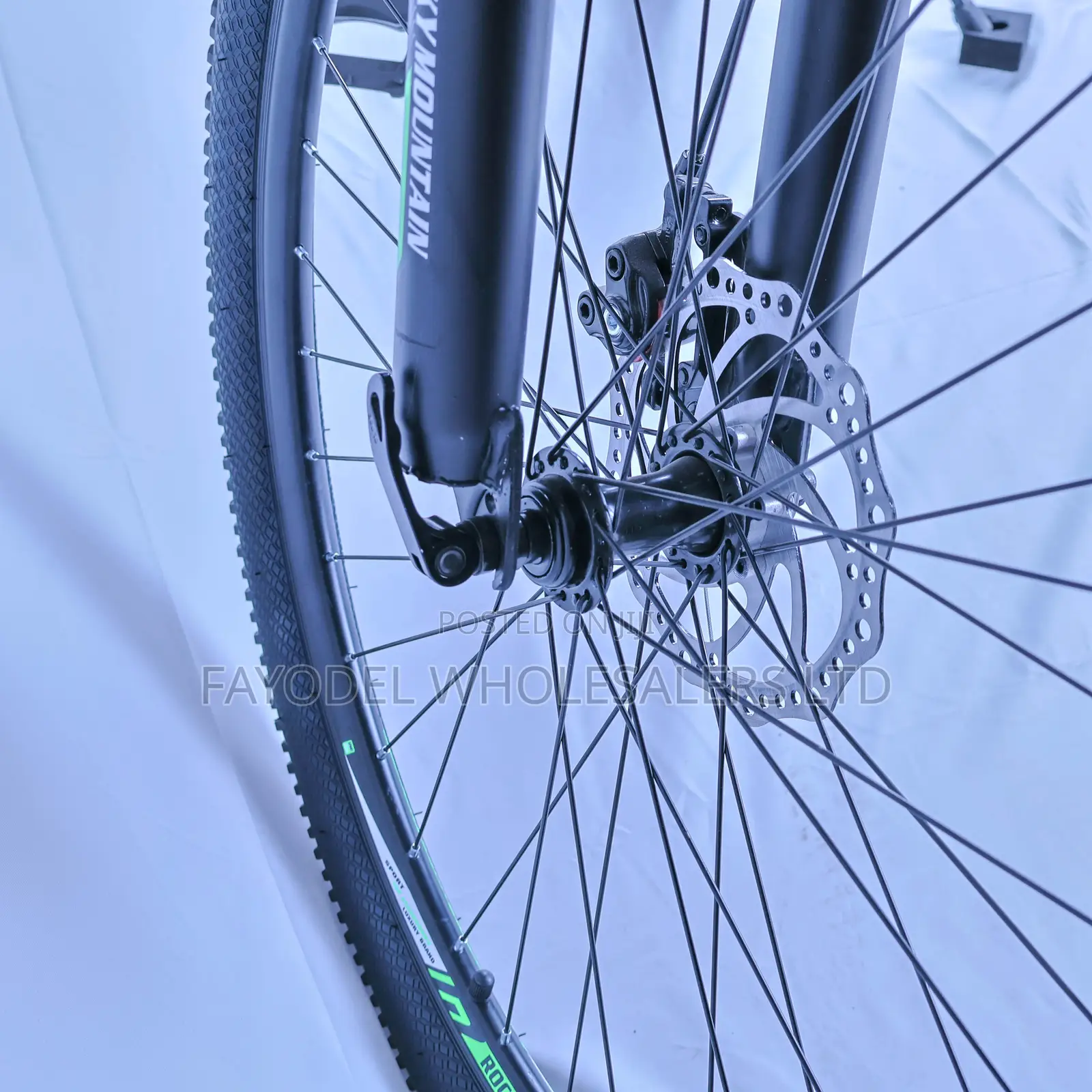 Rocky 26" Mountain Bicycle – Ready to Ride With Mudguards Bottle