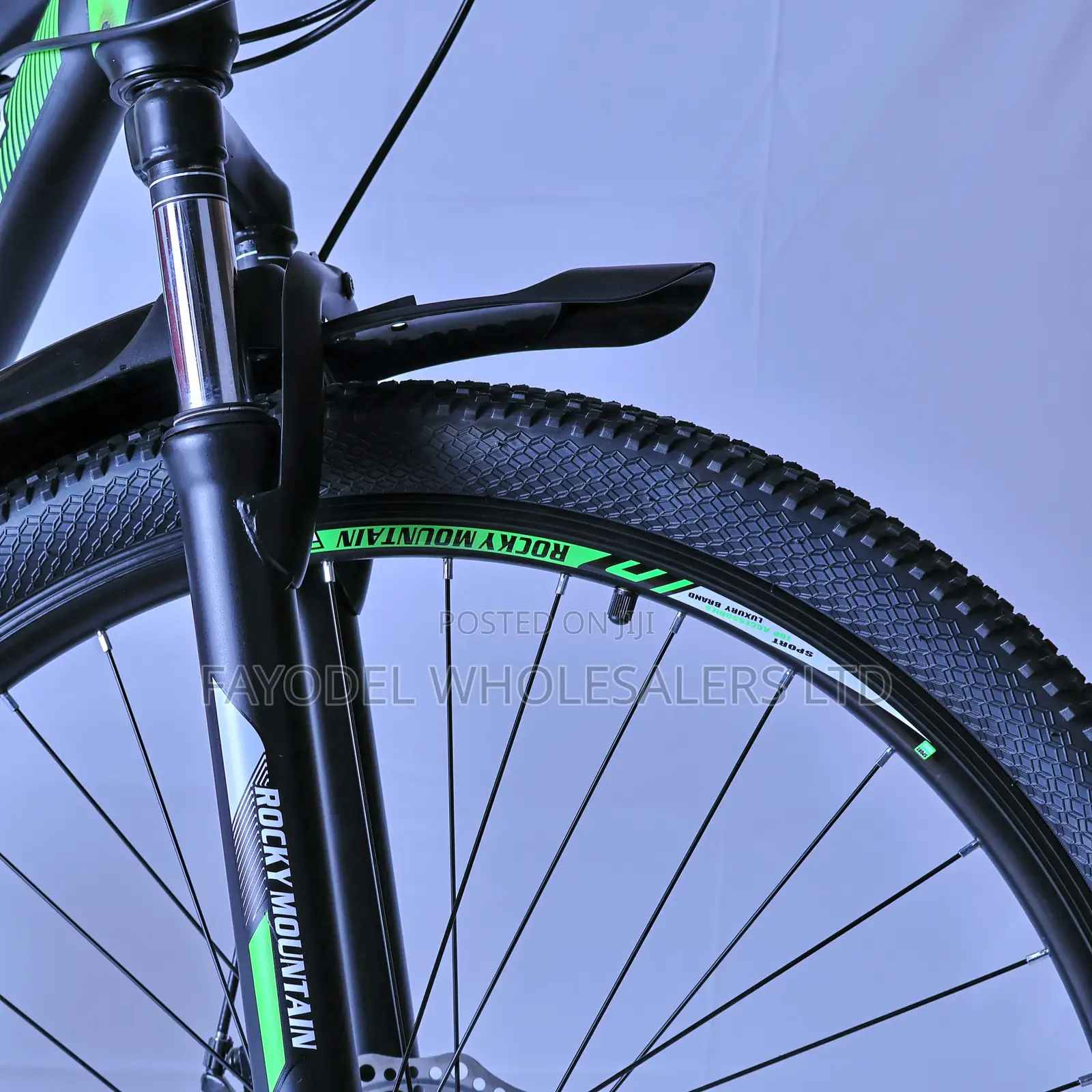 Rocky 26" Mountain Bicycle – Ready to Ride With Mudguards Bottle