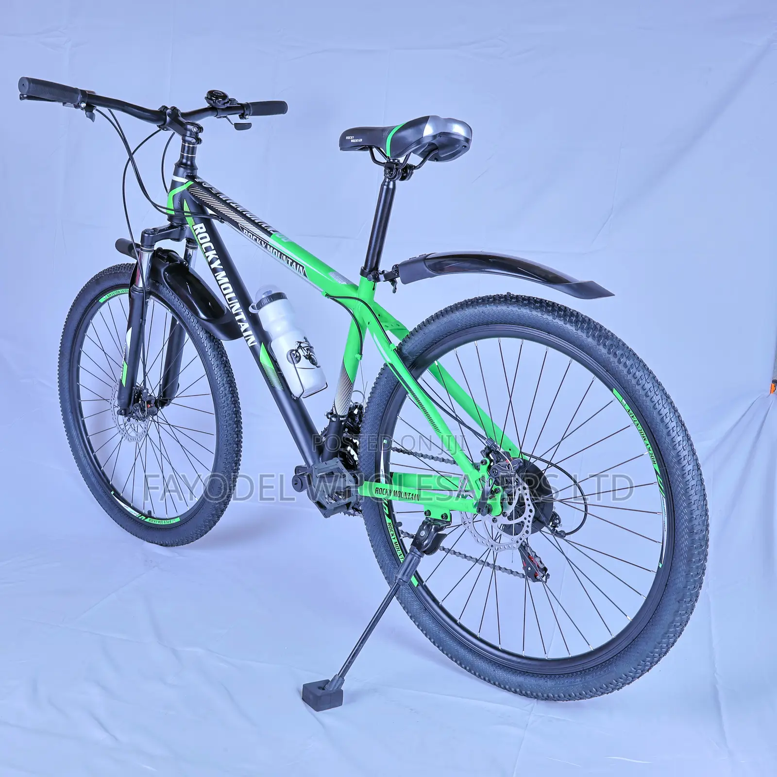 Ride in Style: Rocky 26" MTB | 21-Speed | Dual Disc Brakes
