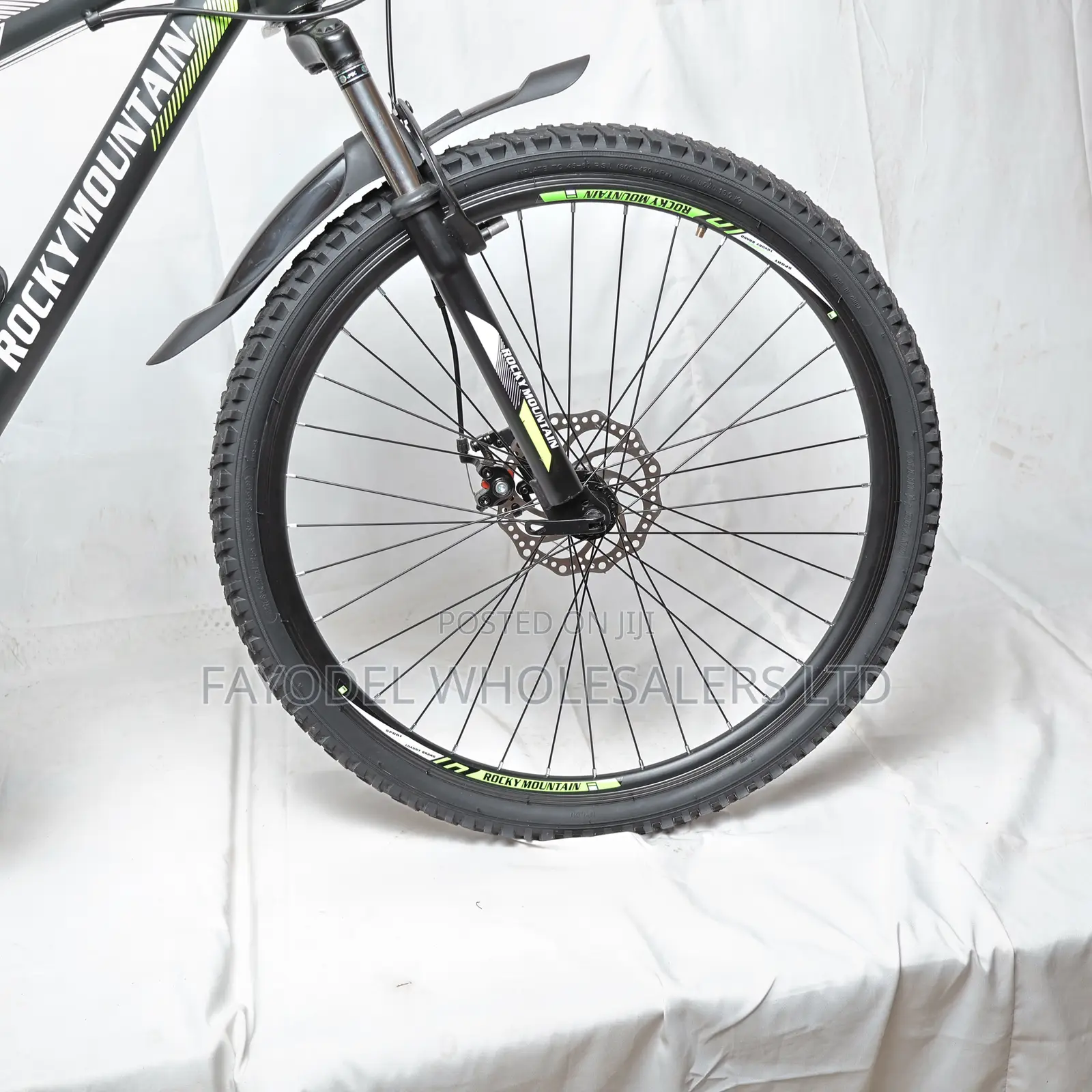 Rocky Mountain Bike 26 Inch 21-Speed MTB With Disc Brakes Bicycle