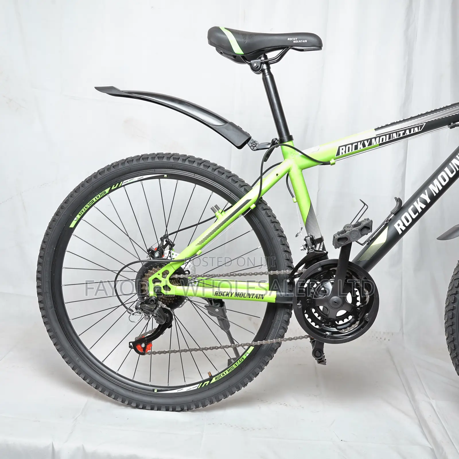 Rocky Mountain Bike 26 Inch 21-Speed MTB With Disc Brakes Bicycle