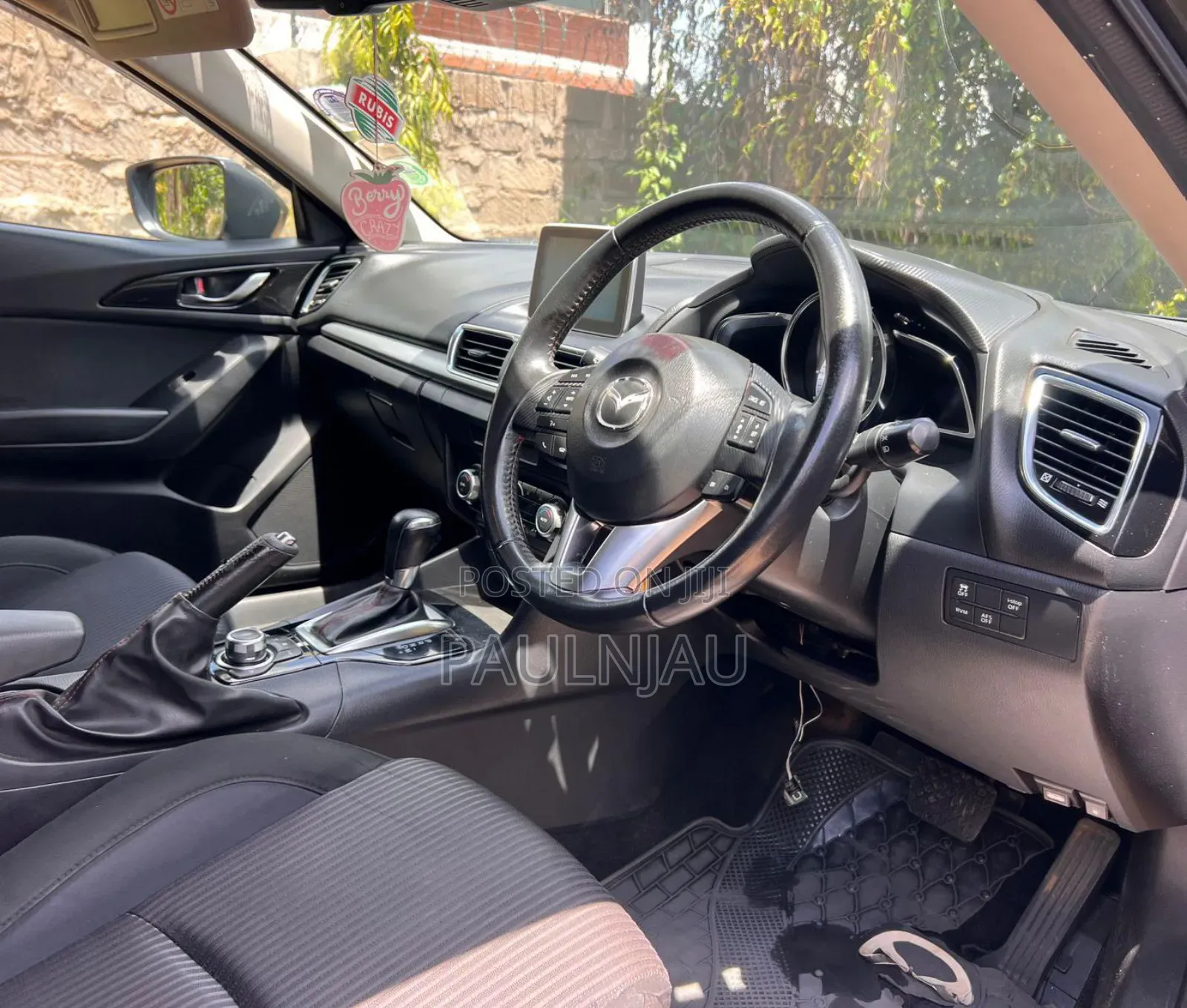 Mazda Axela SV Premium 2014