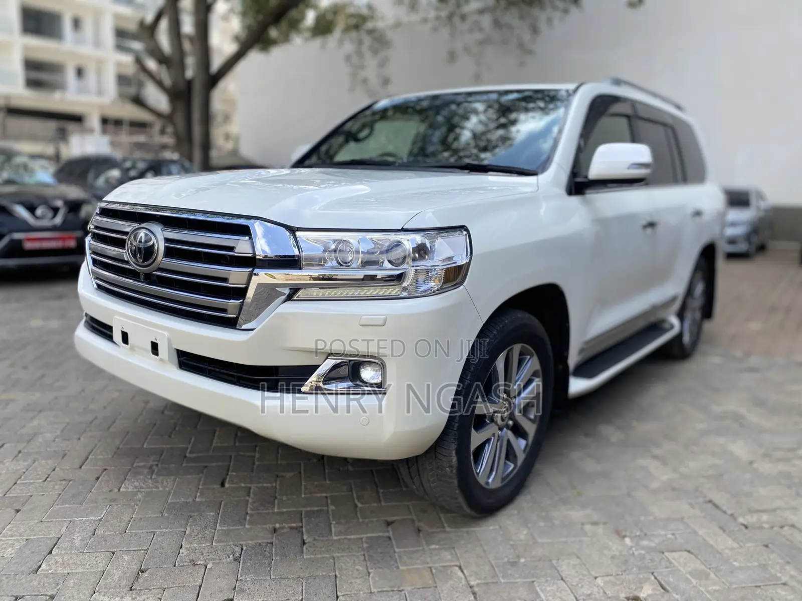 Toyota Land Cruiser 2016 White