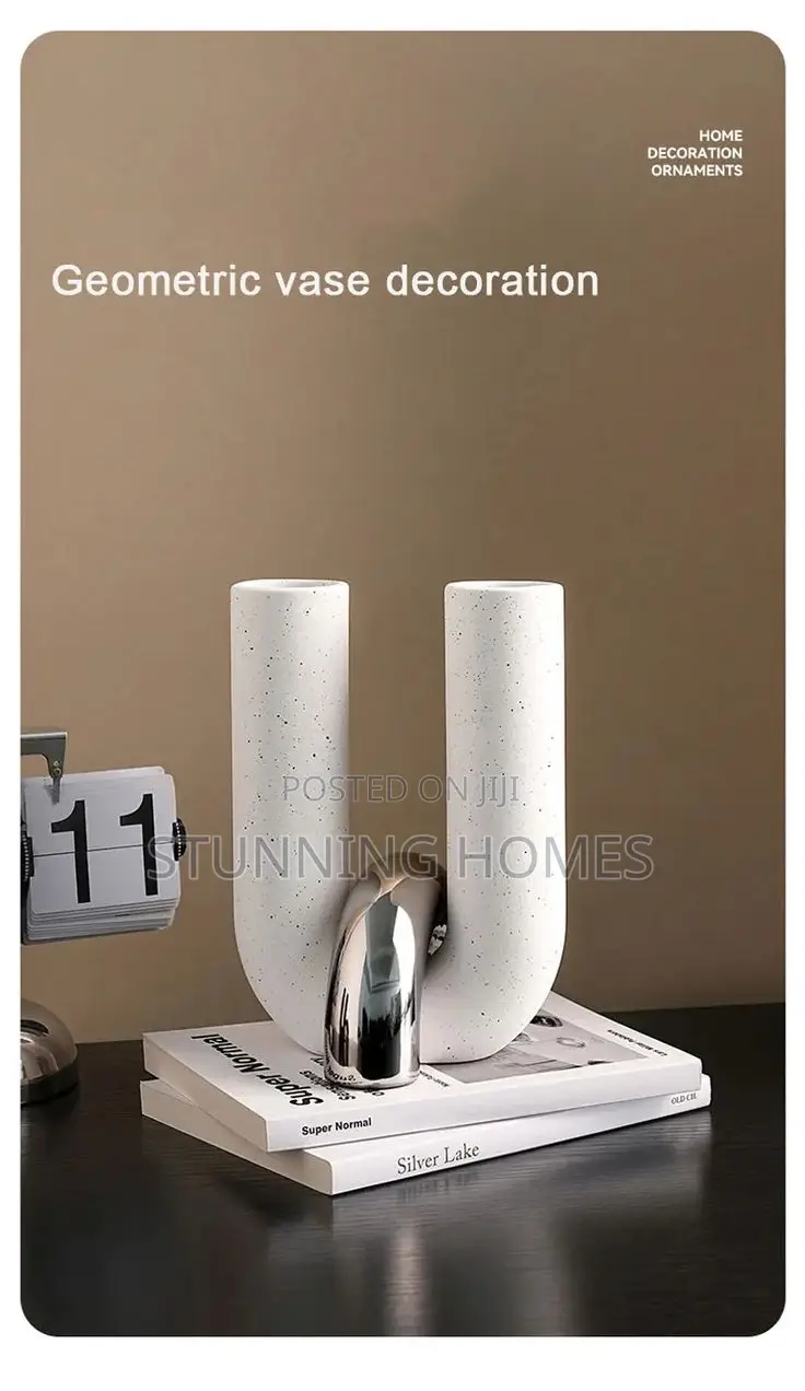 Creative U-Shaped Vase