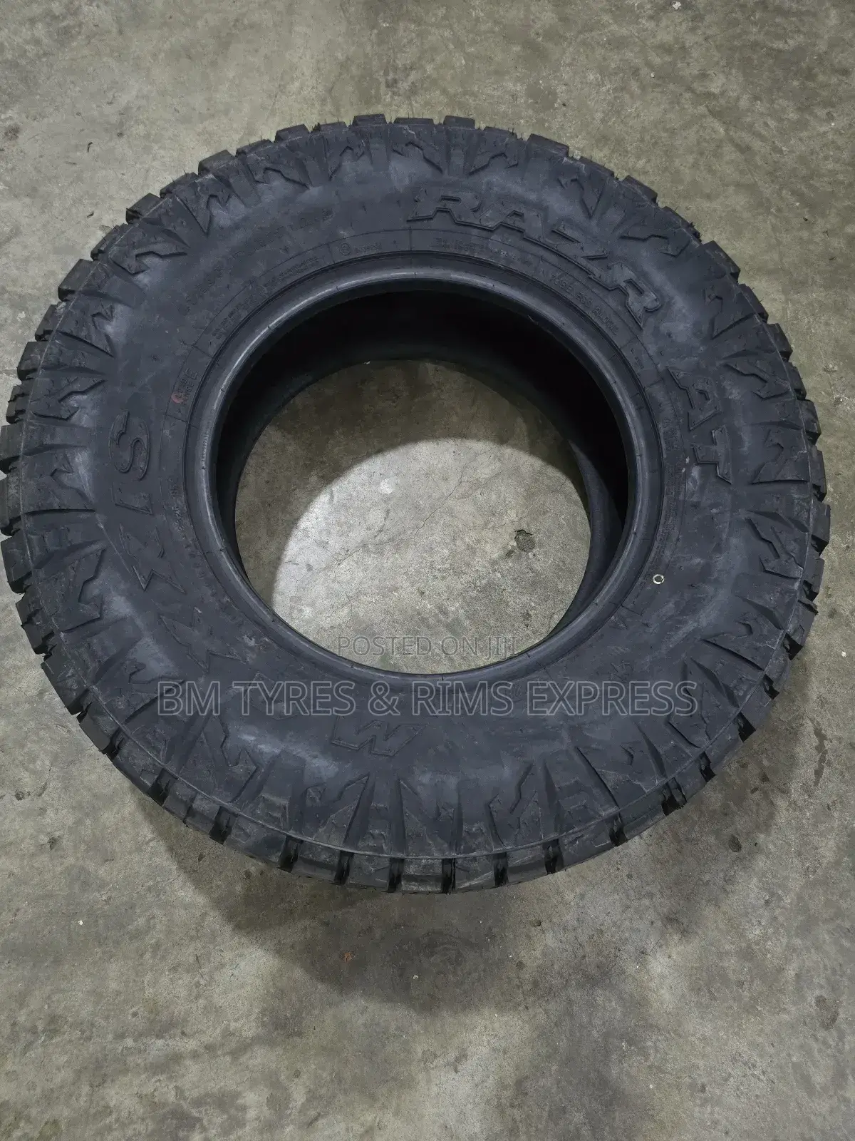 285 /70 R17 Maxxis Tyres (All Terrein) 811