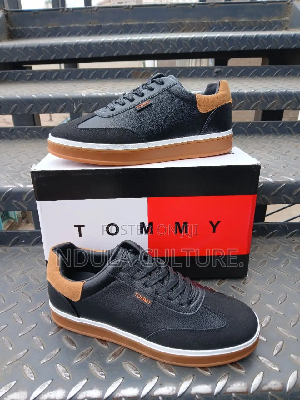 Tommy Classic Casuals