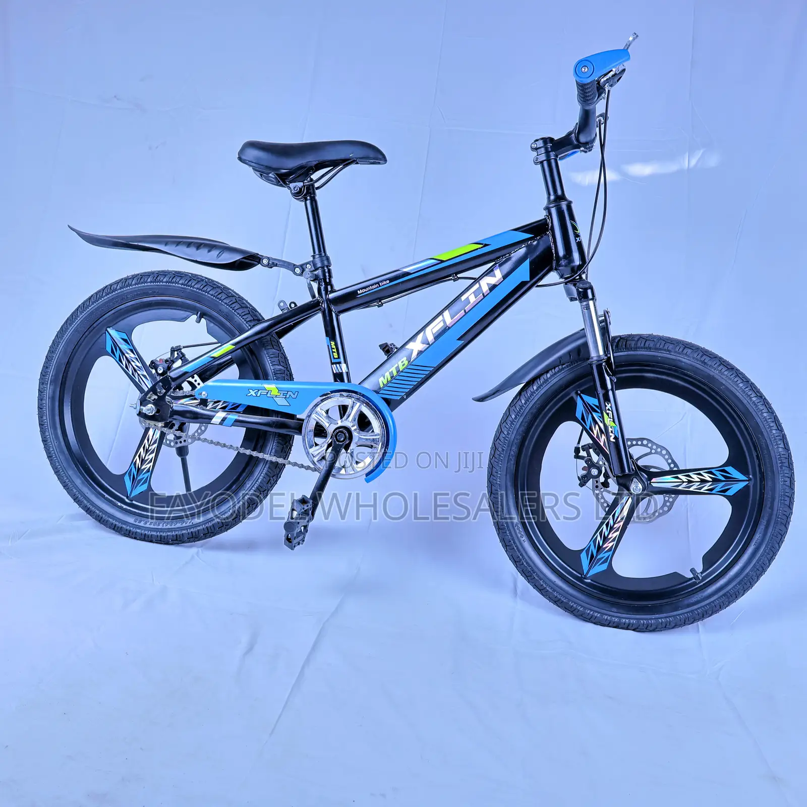 Brand New 20-Inch Xflin Youth Bike