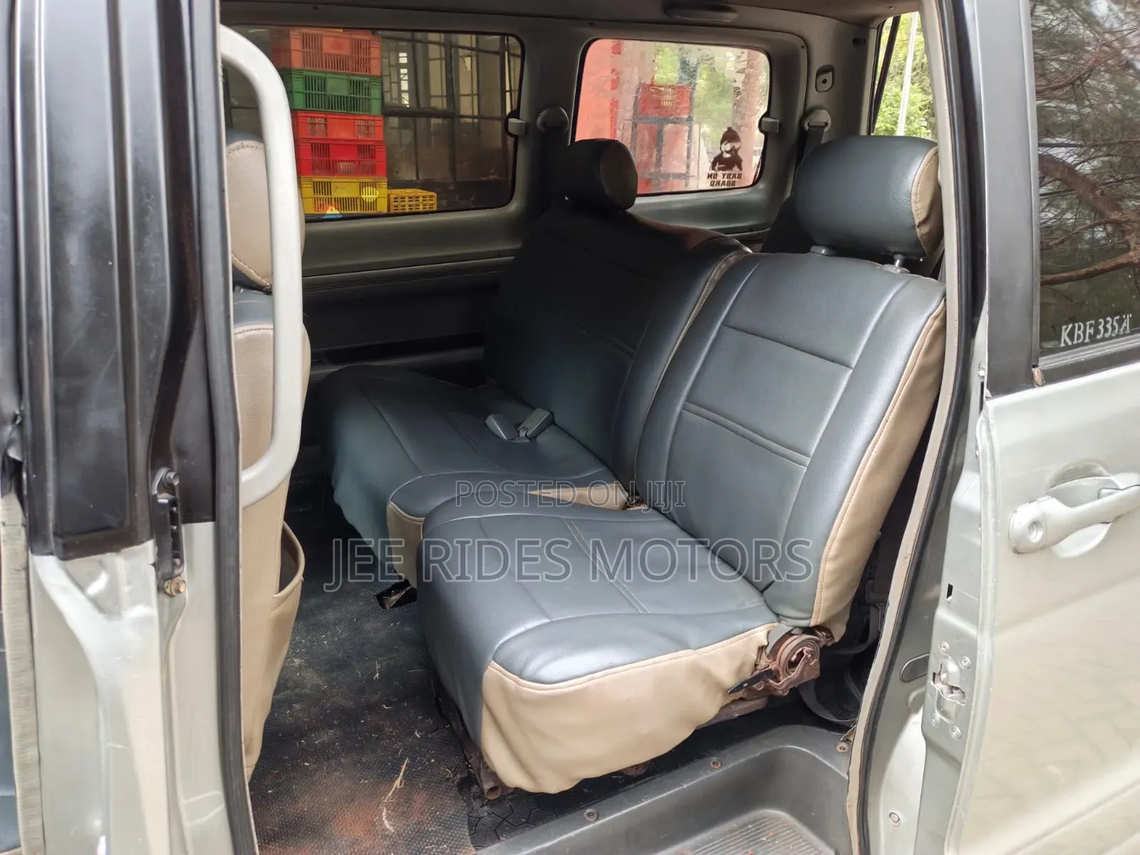 Toyota Noah 2.0 AWD (8 Seater) 2002 Silver